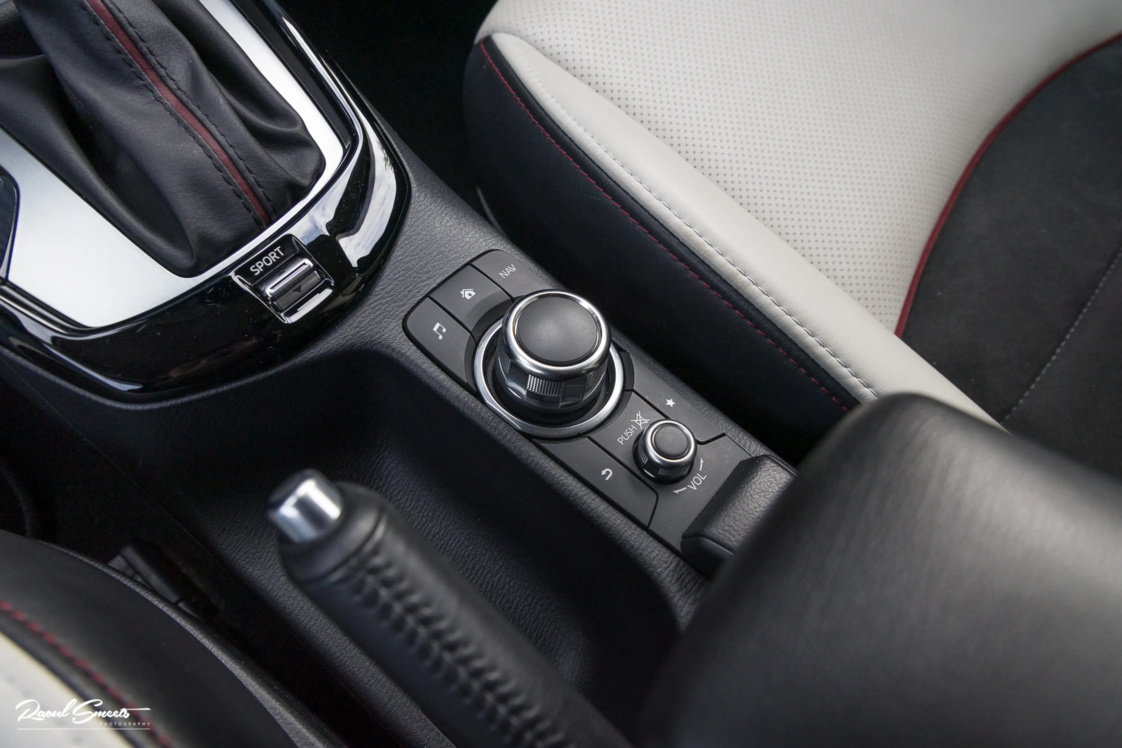 Mazda CX-3 2.0 SkyActiv-G 120 GT-M | Adaptieve cruise | Head- — photo 38