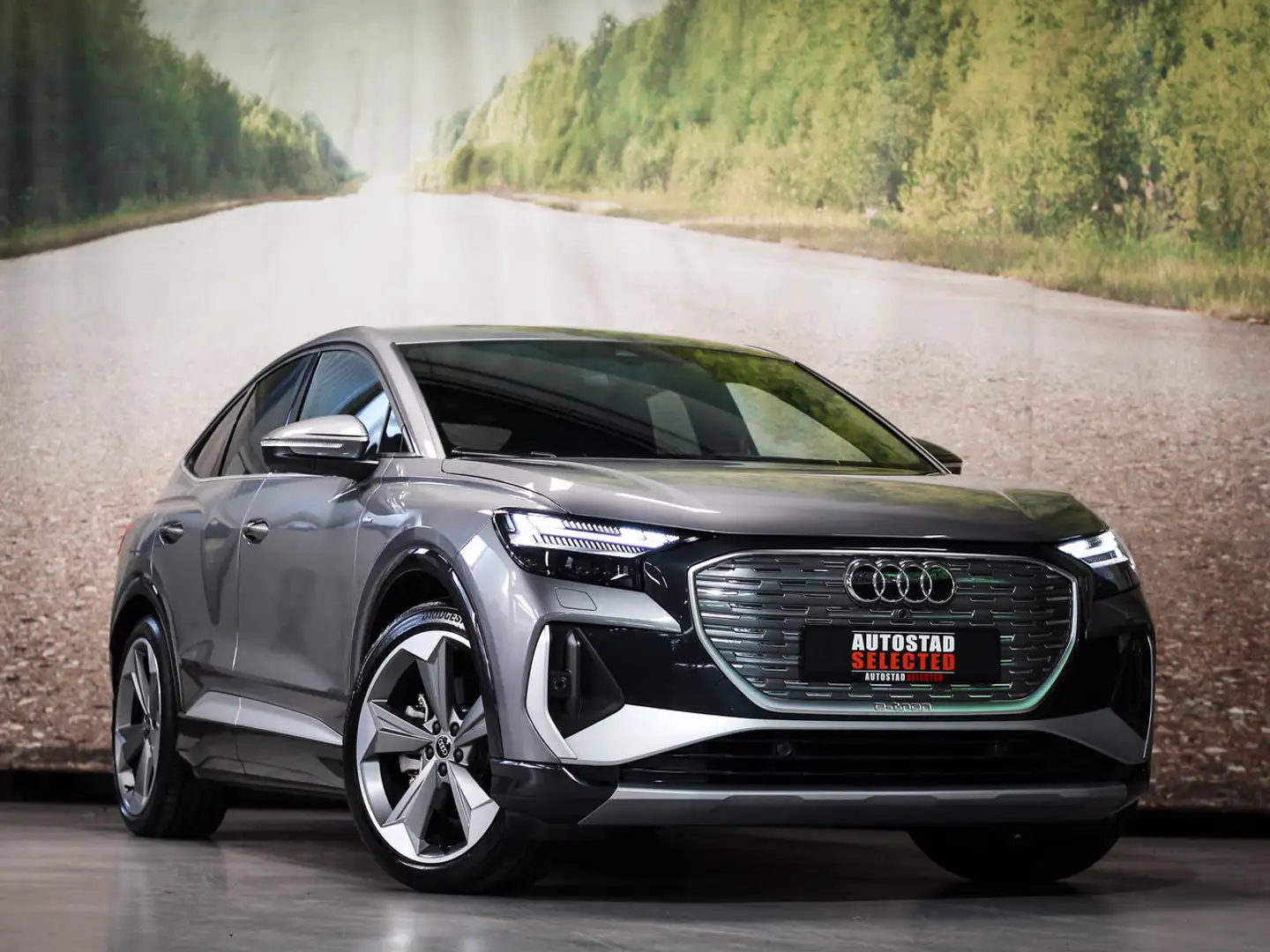Audi Q4 e-tron Sportback S-line 40 Gris - 1