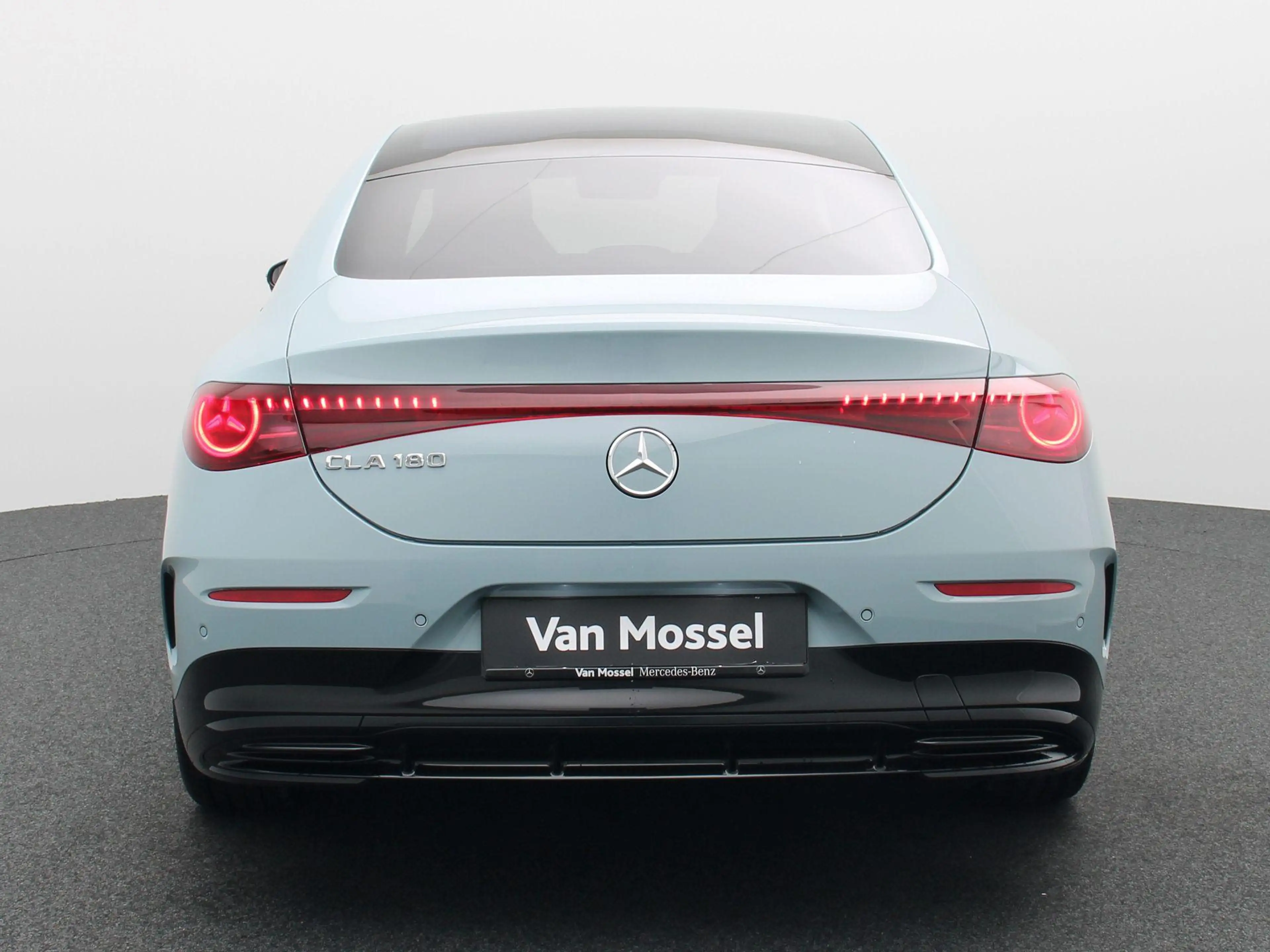 Mercedes-Benz CLA 180 AMG Line + PANO DAK + CARPLAY + — photo 5