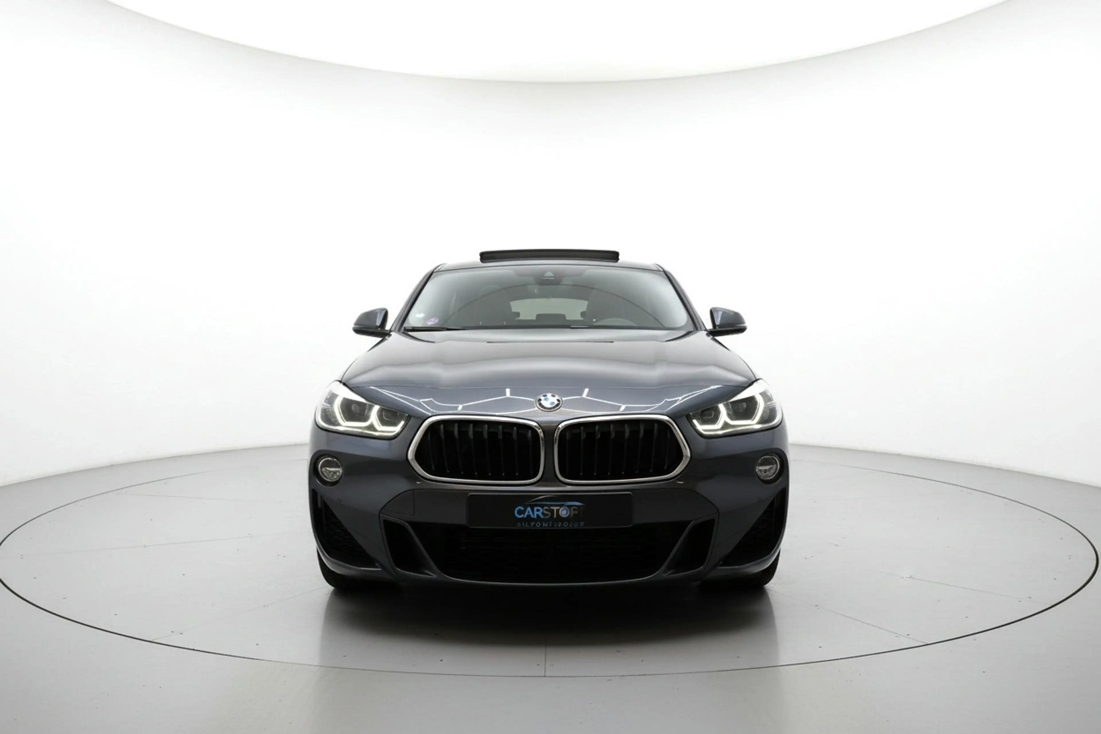BMW X2 SDrive18i M SPORT PANO SFEER HUD LEER CAM TREKH — photo 2