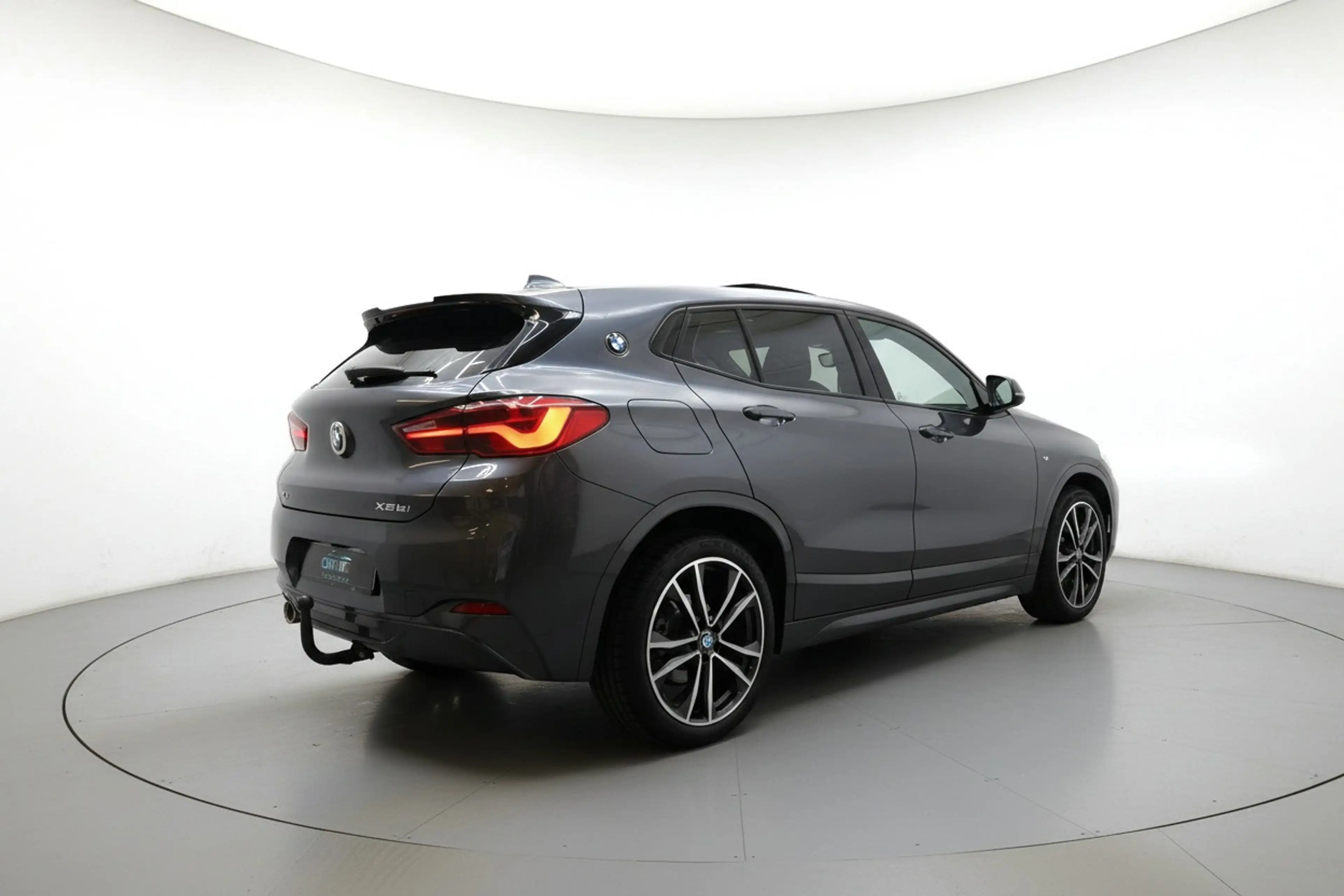 BMW X2 SDrive18i M SPORT PANO SFEER HUD LEER CAM TREKH — photo 6