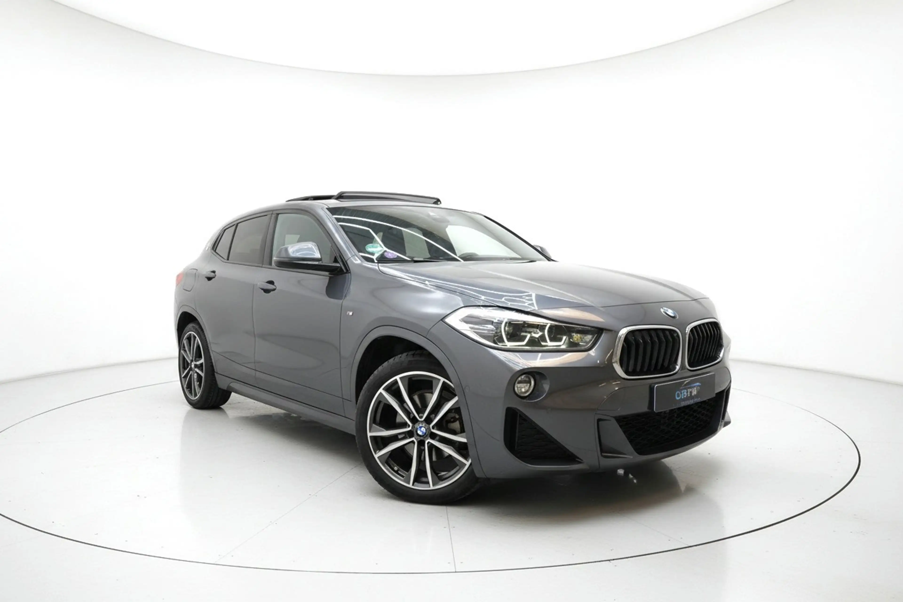 BMW X2 SDrive18i M SPORT PANO SFEER HUD LEER CAM TREKH — photo 3