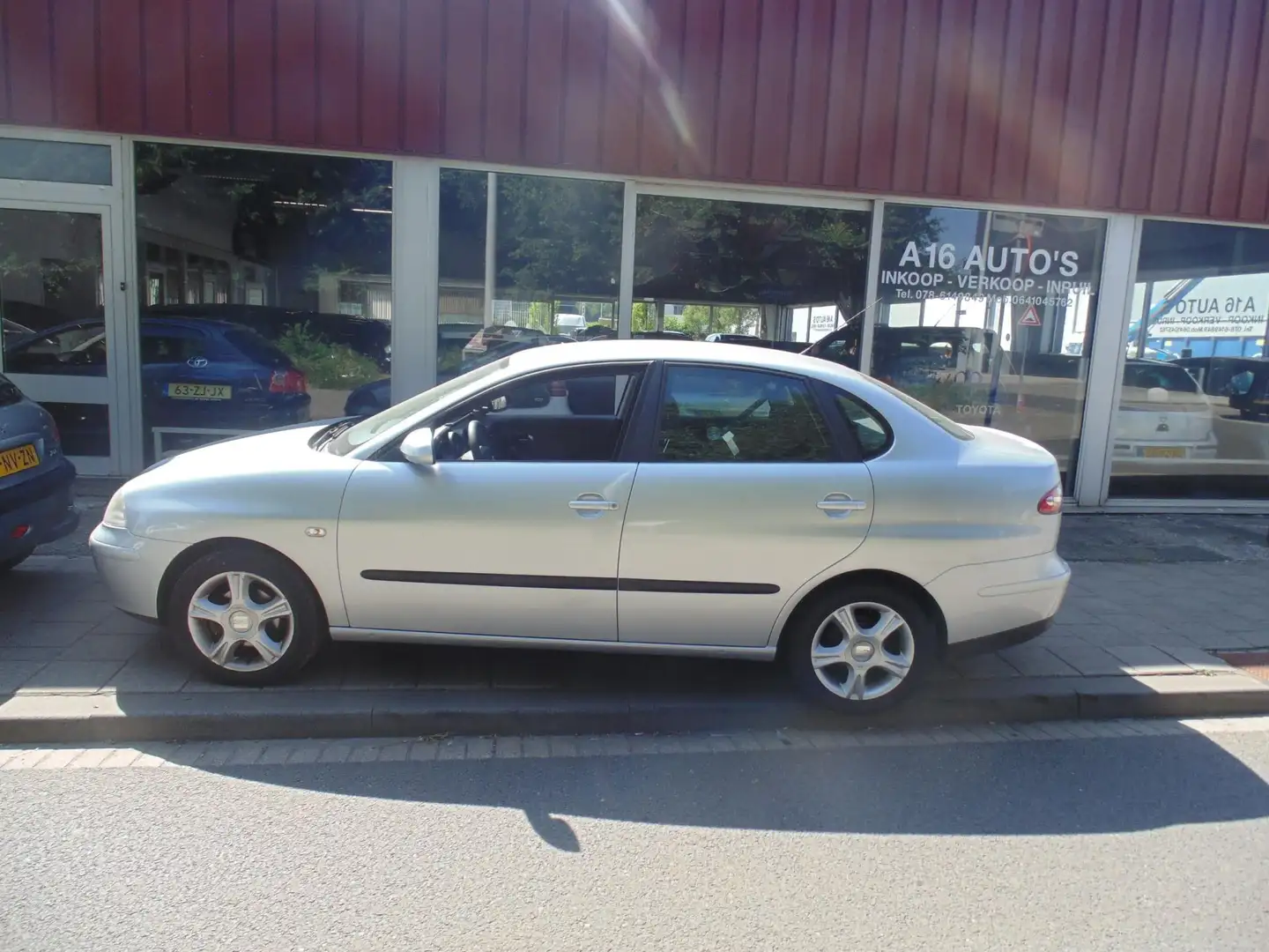 SEAT Cordoba 1.4-16V Trendstyle MET AIRCO TREKHAAK M 2007 Gris - 2
