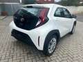 Toyota Aygo X 1,0l Business Edition ACC RFK Apple CarPlay Androi Blanc - thumbnail 3