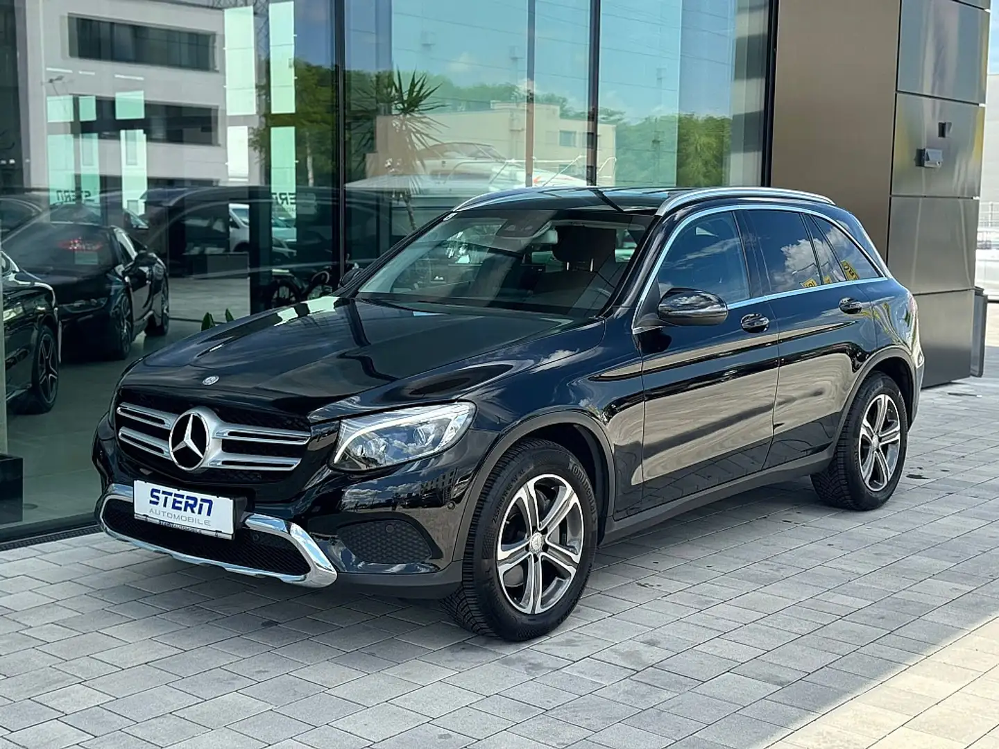 Mercedes-Benz GLC 220 d 4MATIC Aut. Sitzheizung*Park-Paket* Schwarz - 1