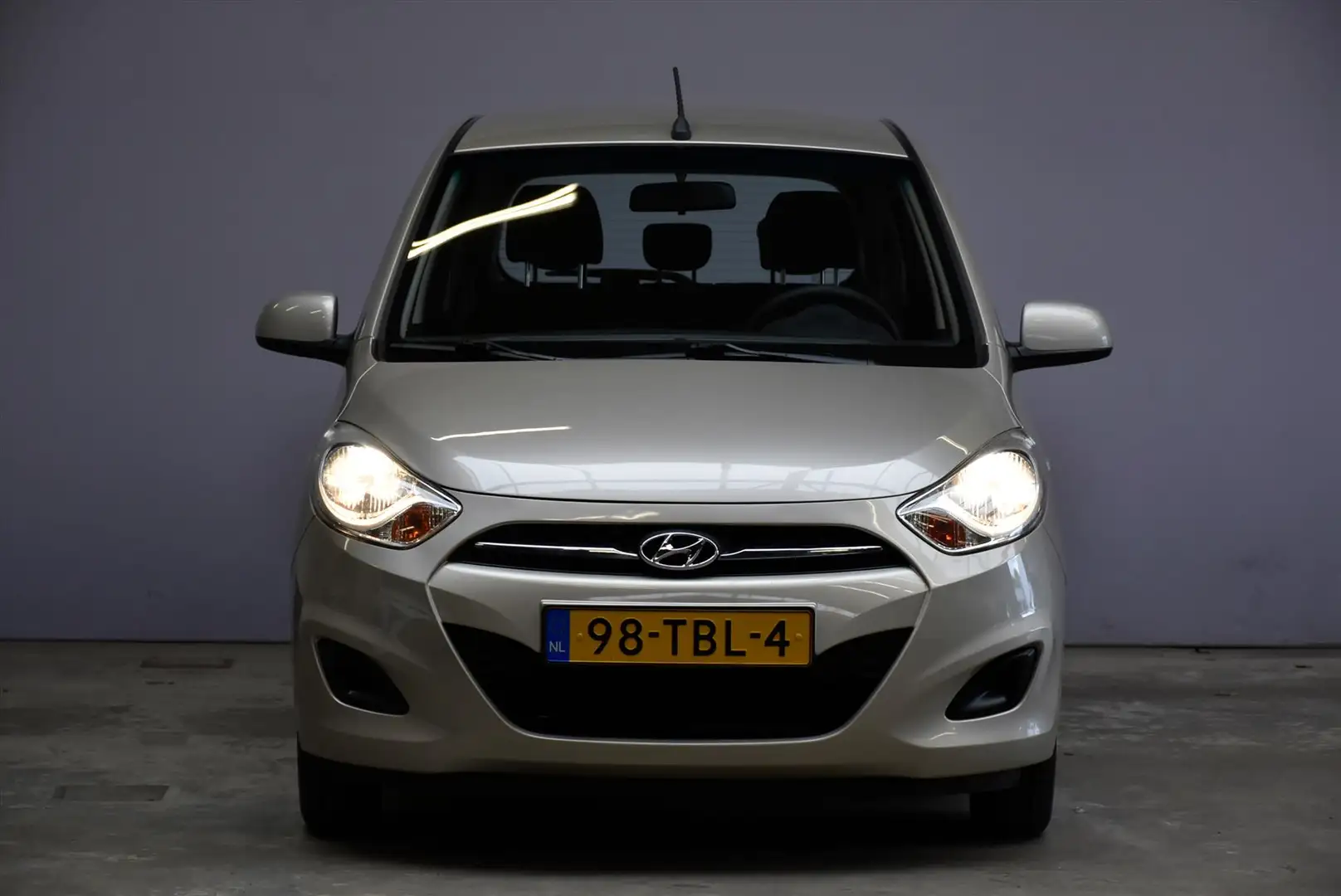 Hyundai i10 1.1i 66 pk i-Drive Cool Beige - 2