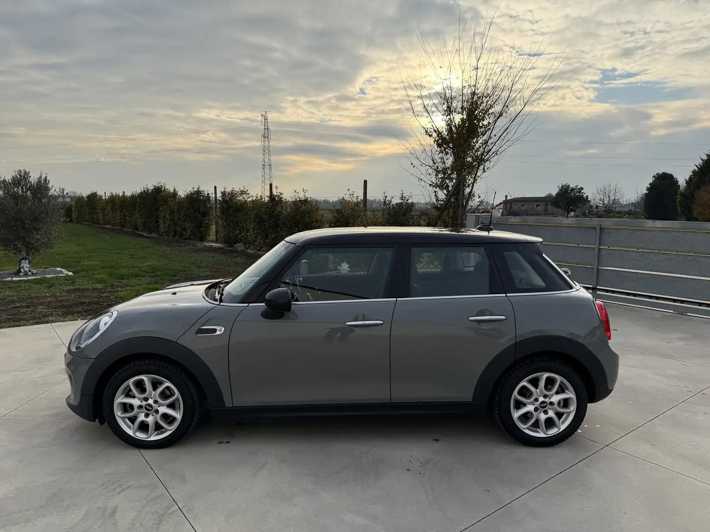 MINI Cooper D 1.5 Diesel anche Neopatentati Grigio - 2