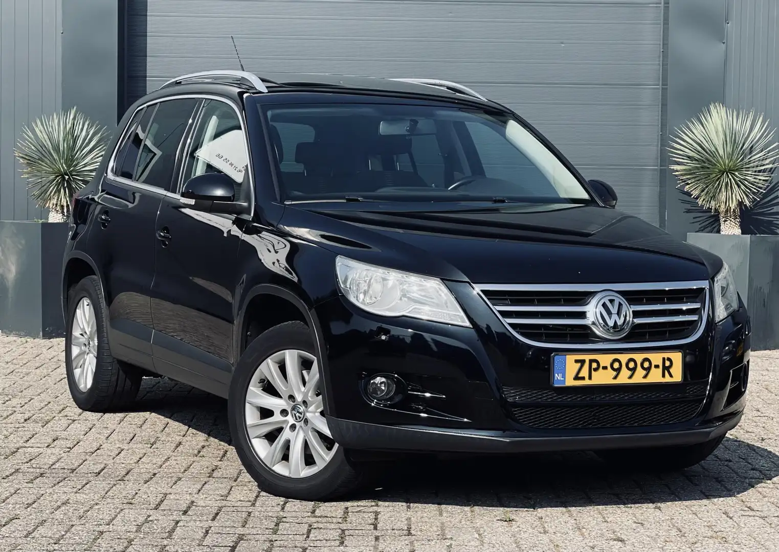 Volkswagen Tiguan 2.0 TDI Trend&Fun 4Motion Noir - 1