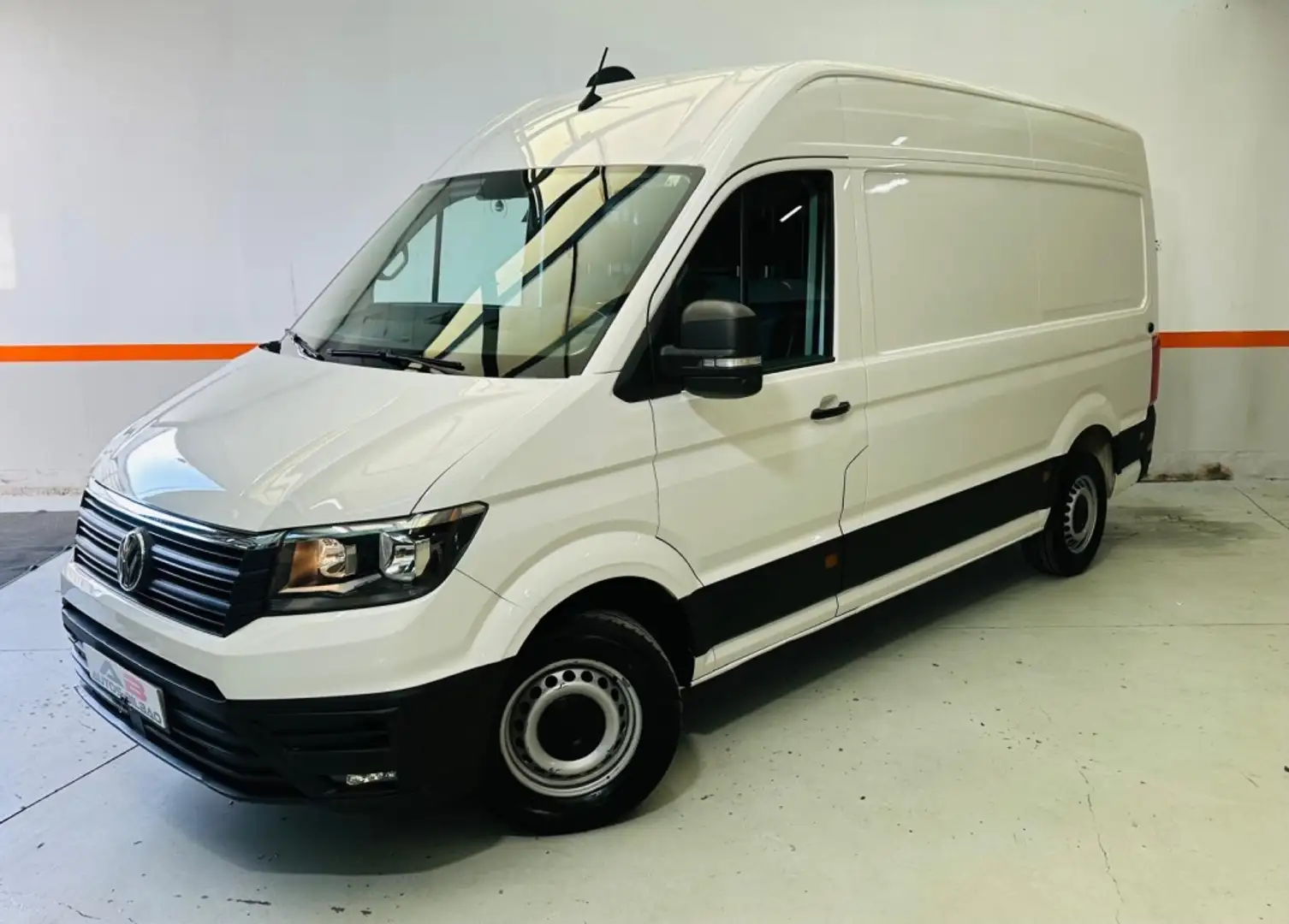 Volkswagen Crafter Furgón 2.0TDI SCR RWD 35 BM L3H3 103kW Blanco - 1