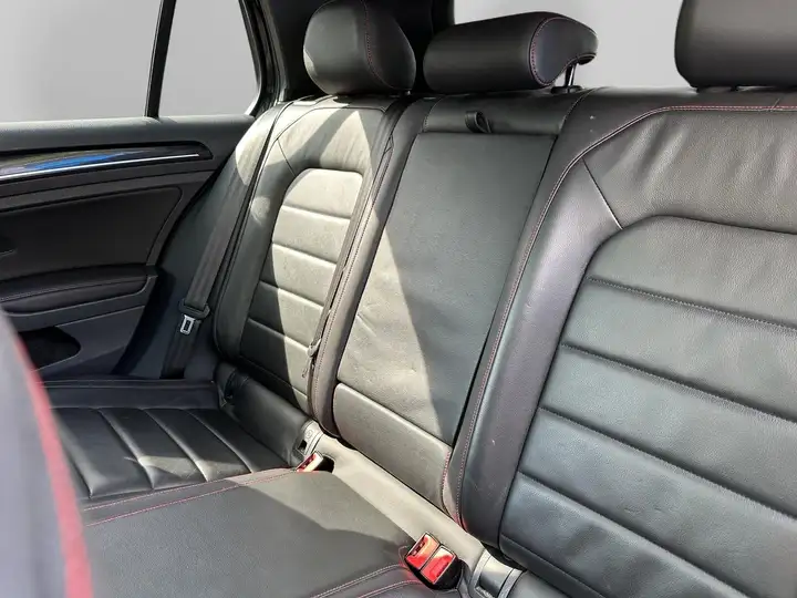 Volkswagen Golf GTI VII GTI 4Tür DSG Leder Panorama – Foto 8