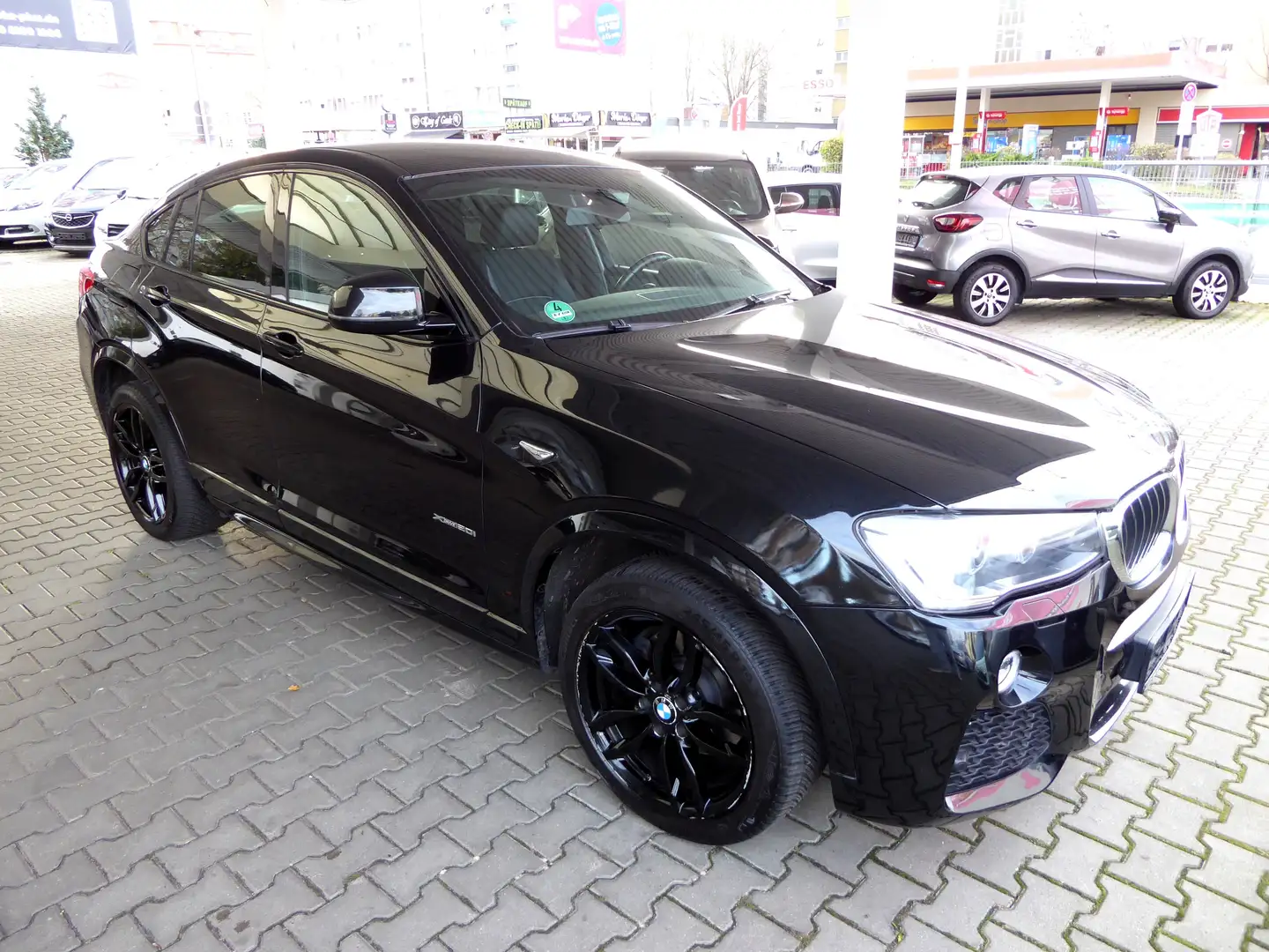BMW X4 M X4 xDrive20i Aut. Sport --NAVIGATION-- Schwarz - 2
