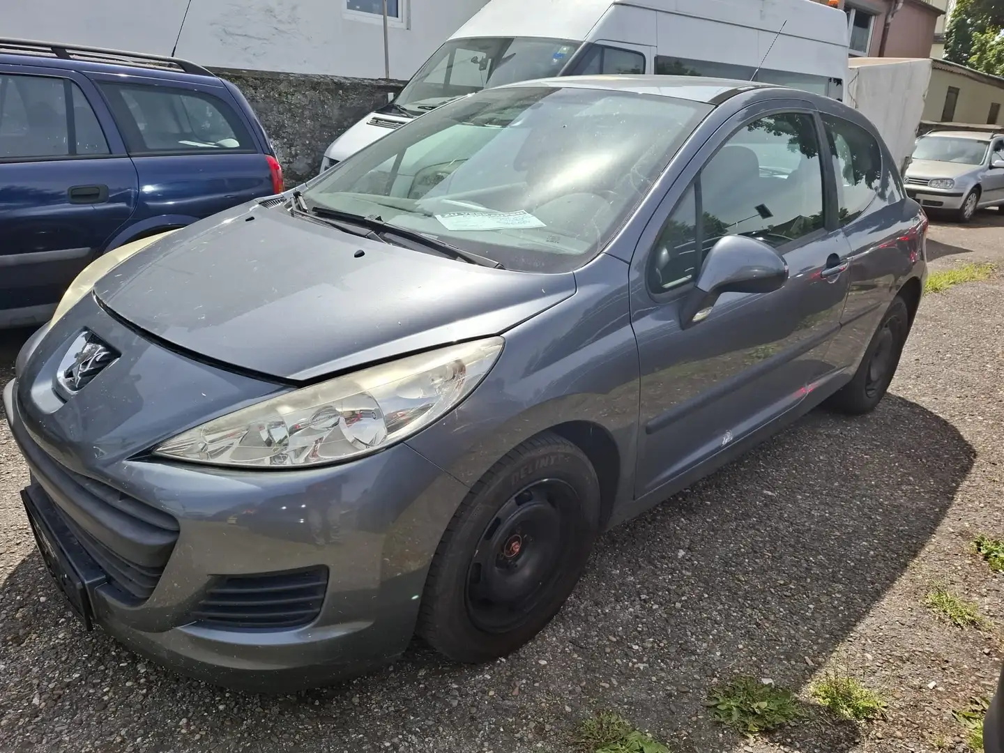 Peugeot 207 Tendance Grau - 1