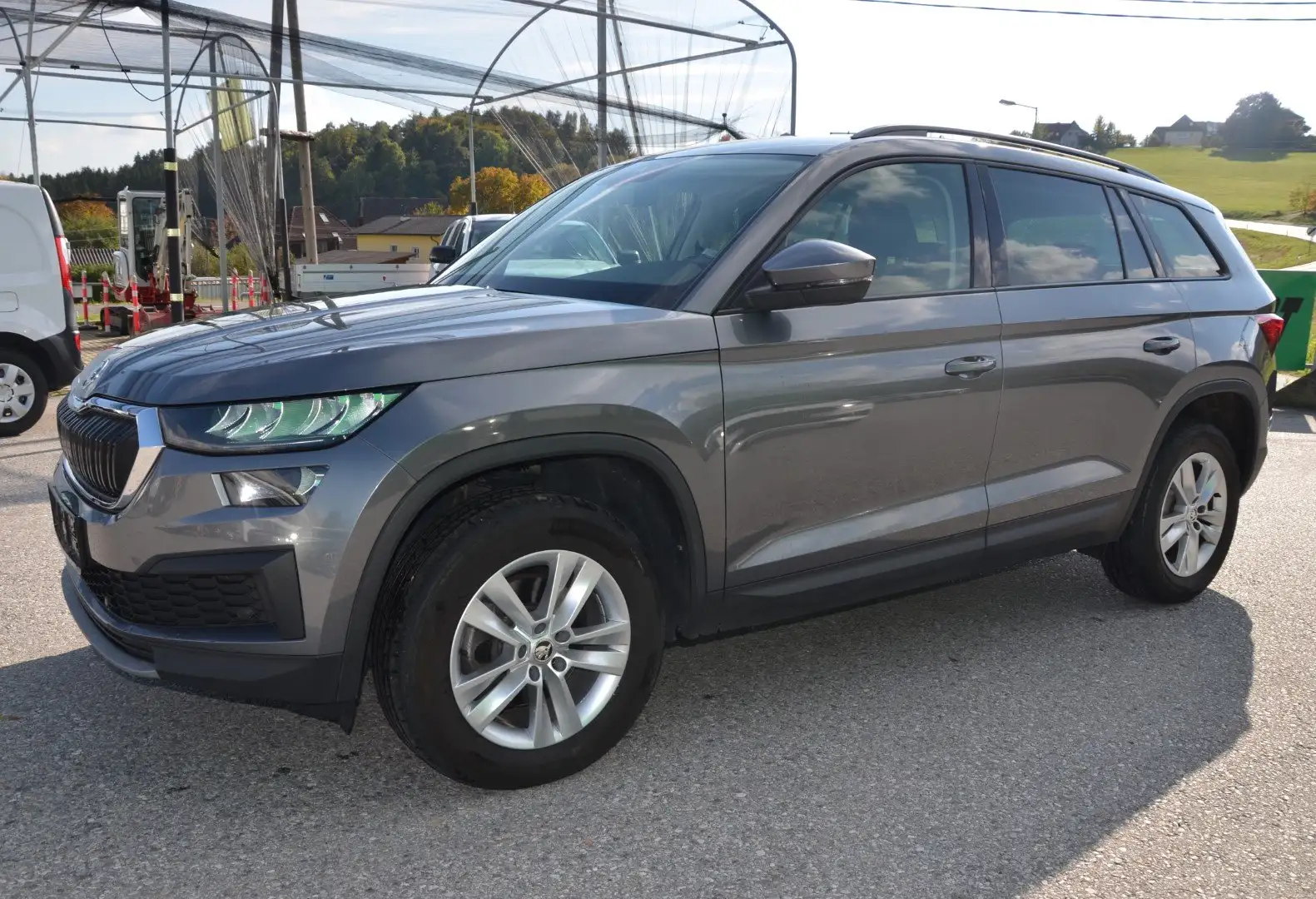 Skoda Kodiaq Skoda Kodiaq 2,0 TDI DSG 4x4 ACC LED AHV 1.Besitz Grau - 2