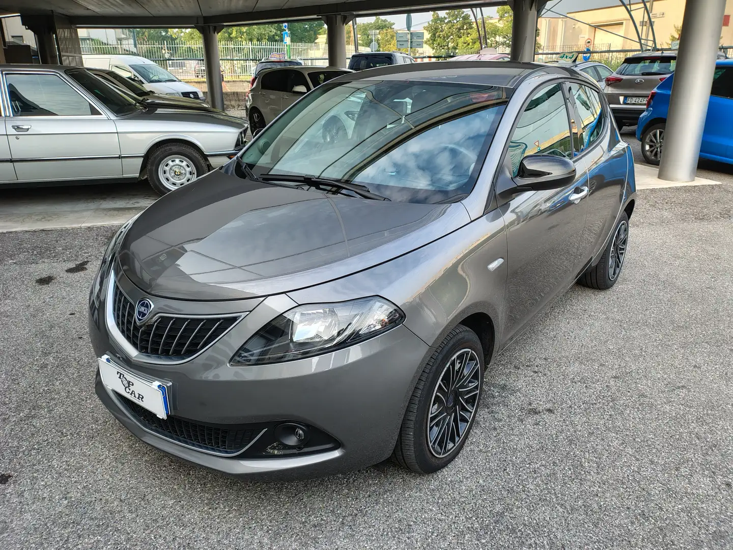 Lancia Ypsilon Ypsilon 1.0 firefly hybrid Gold s&s Grigio - 2