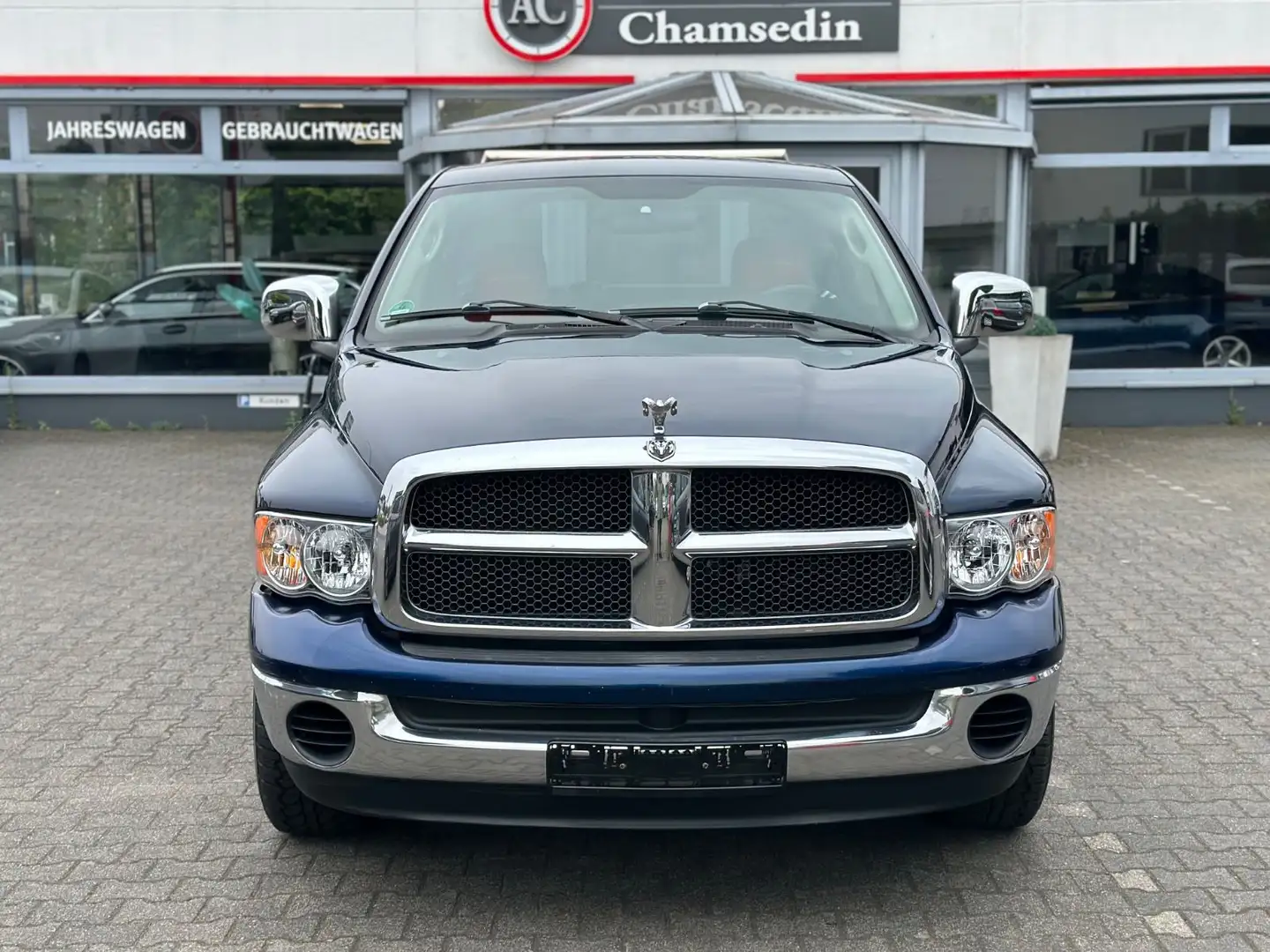 Dodge RAM 1500 4.7 V8 MPI Blau - 1
