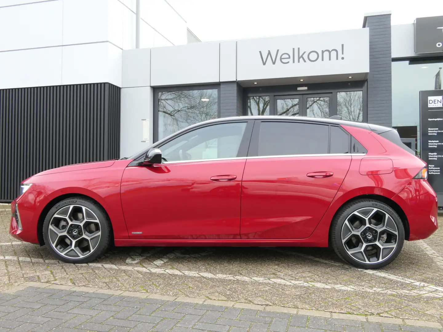 Opel Astra 1.6 Plug in Hybrid 180pk Ultimate | Panoramadak | Rouge - 2