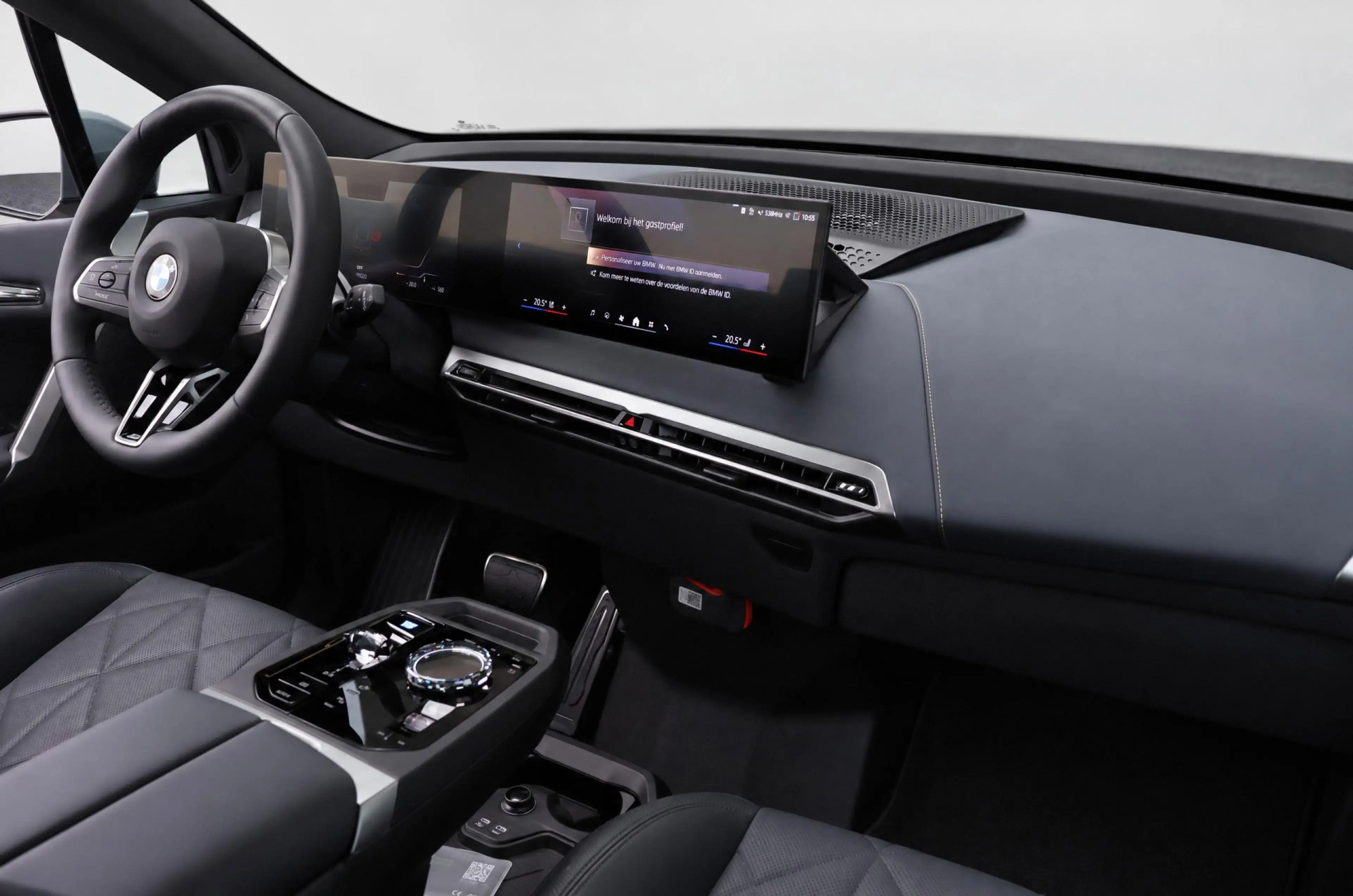 BMW iX xDrive60 M Sport / Panoramadak Sky Lounge / Trekha — photo 9