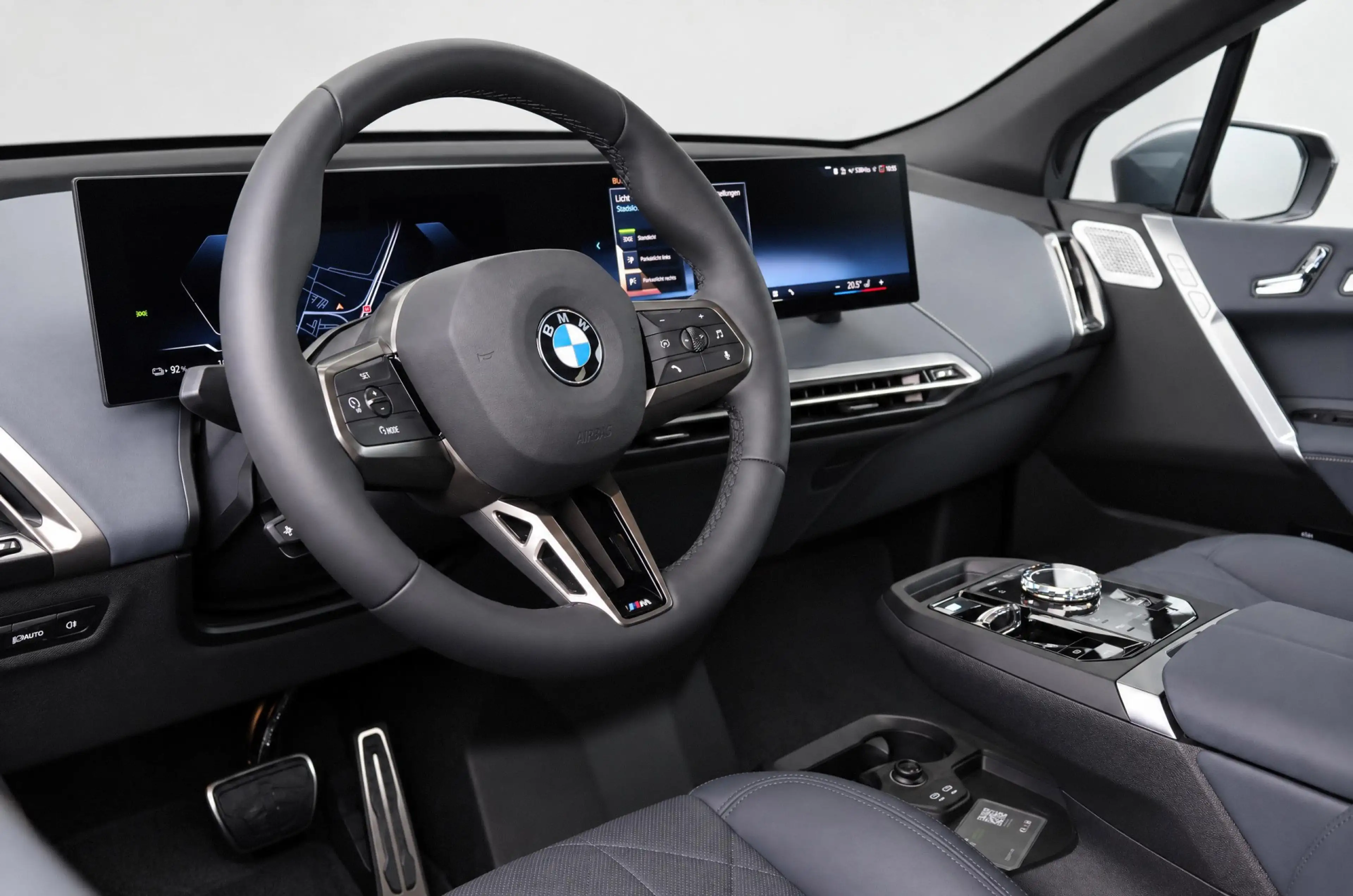 BMW iX xDrive60 M Sport / Panoramadak Sky Lounge / Trekha — photo 8