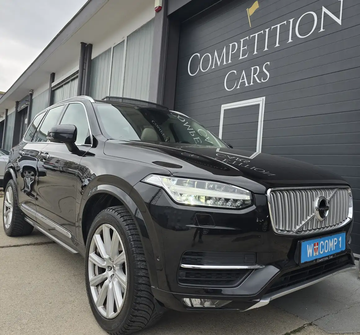 Volvo XC90 Inscription AWD, 7-Sitzer, Pano, Bowers & Wilkins Schwarz - 1