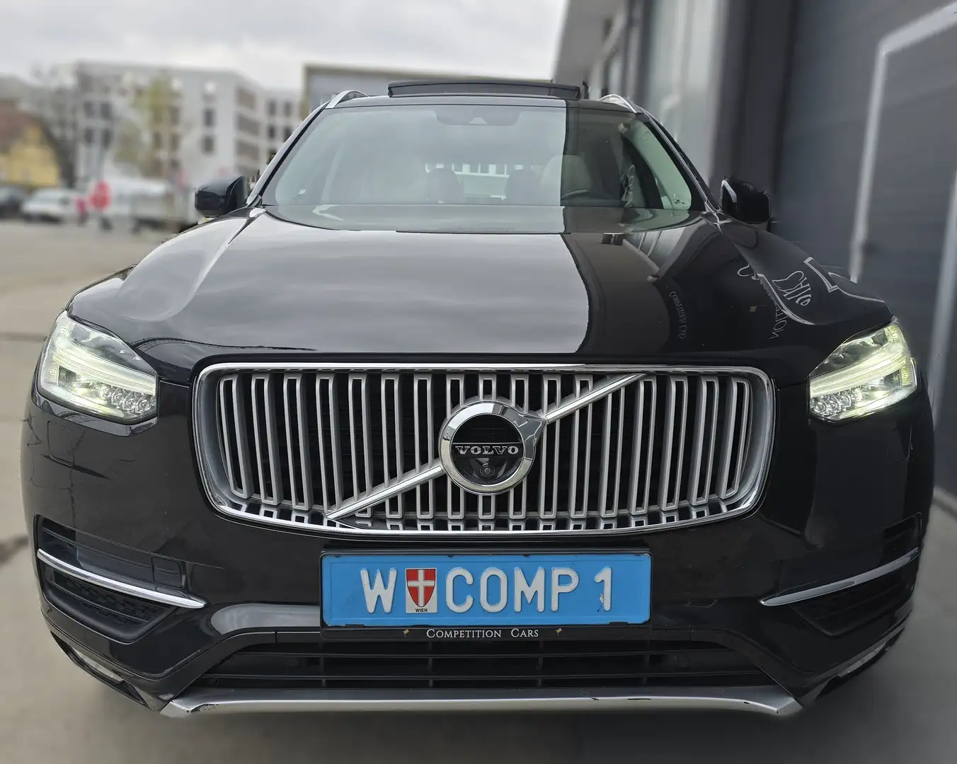 Volvo XC90 Inscription AWD, 7-Sitzer, Pano, Bowers & Wilkins Schwarz - 2