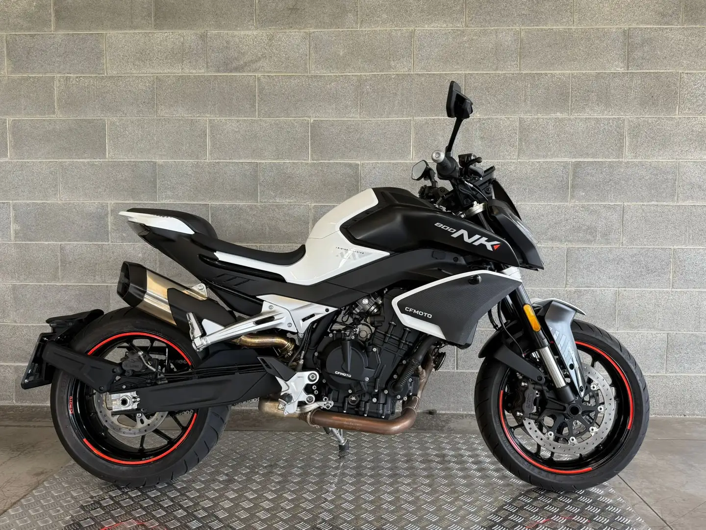 CFMOTO 800 NK CAMPAGNA PROVA RISCATTA O RENDI. Alb - 1