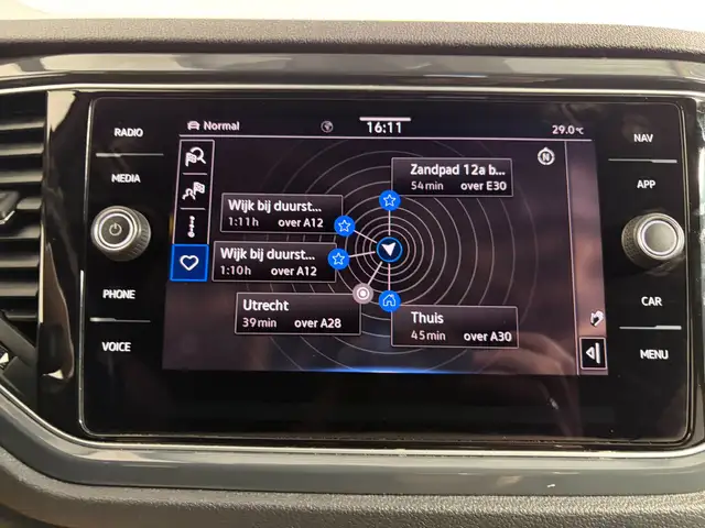 Volkswagen T-Roc view 22