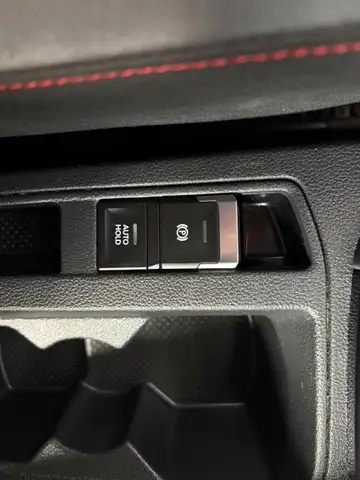 Volkswagen T-Roc view 17