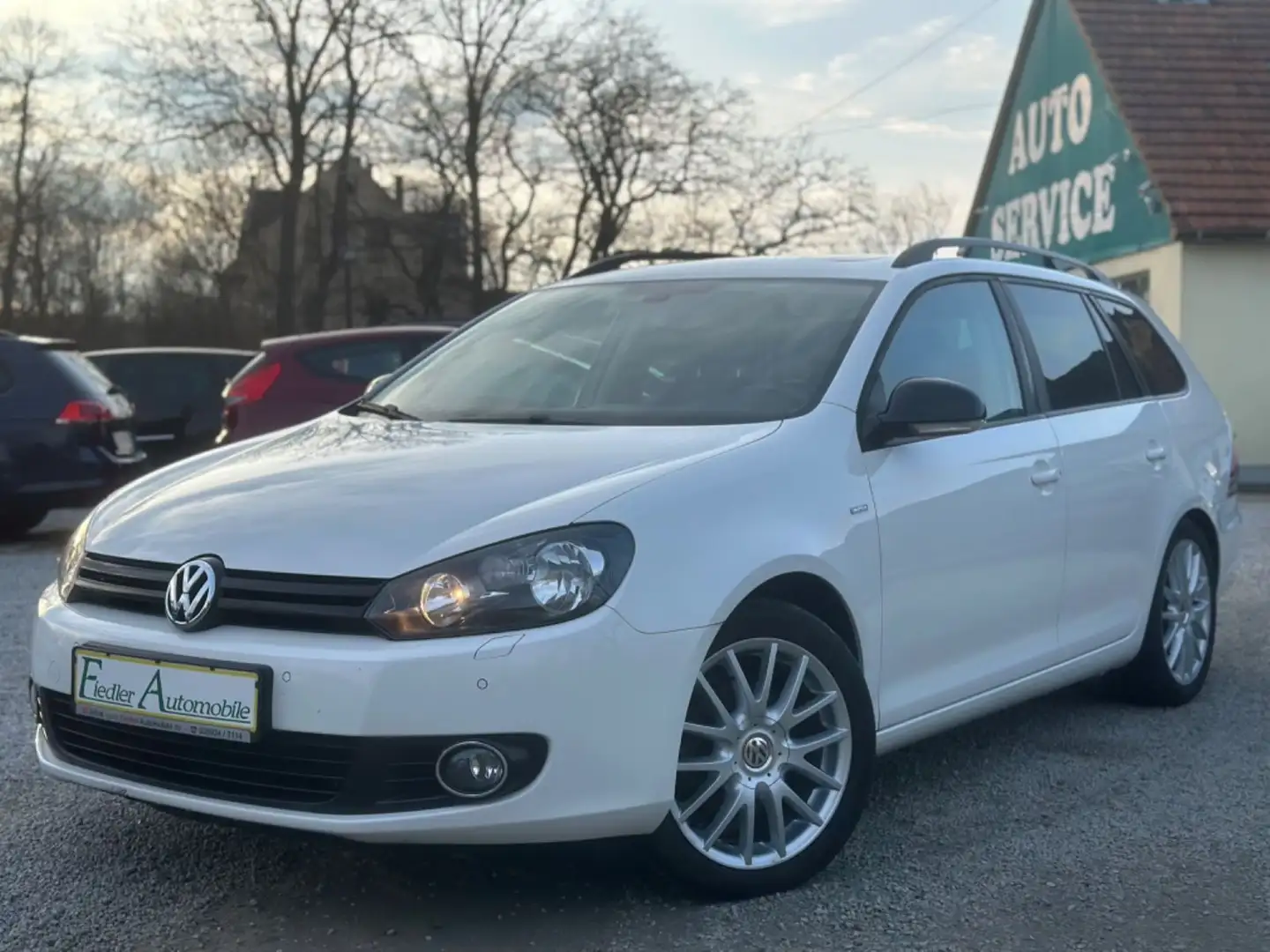 Volkswagen Golf 1.2 TSI MATCH Variant /Klimaaut/Sitzhzg Blanco - 1