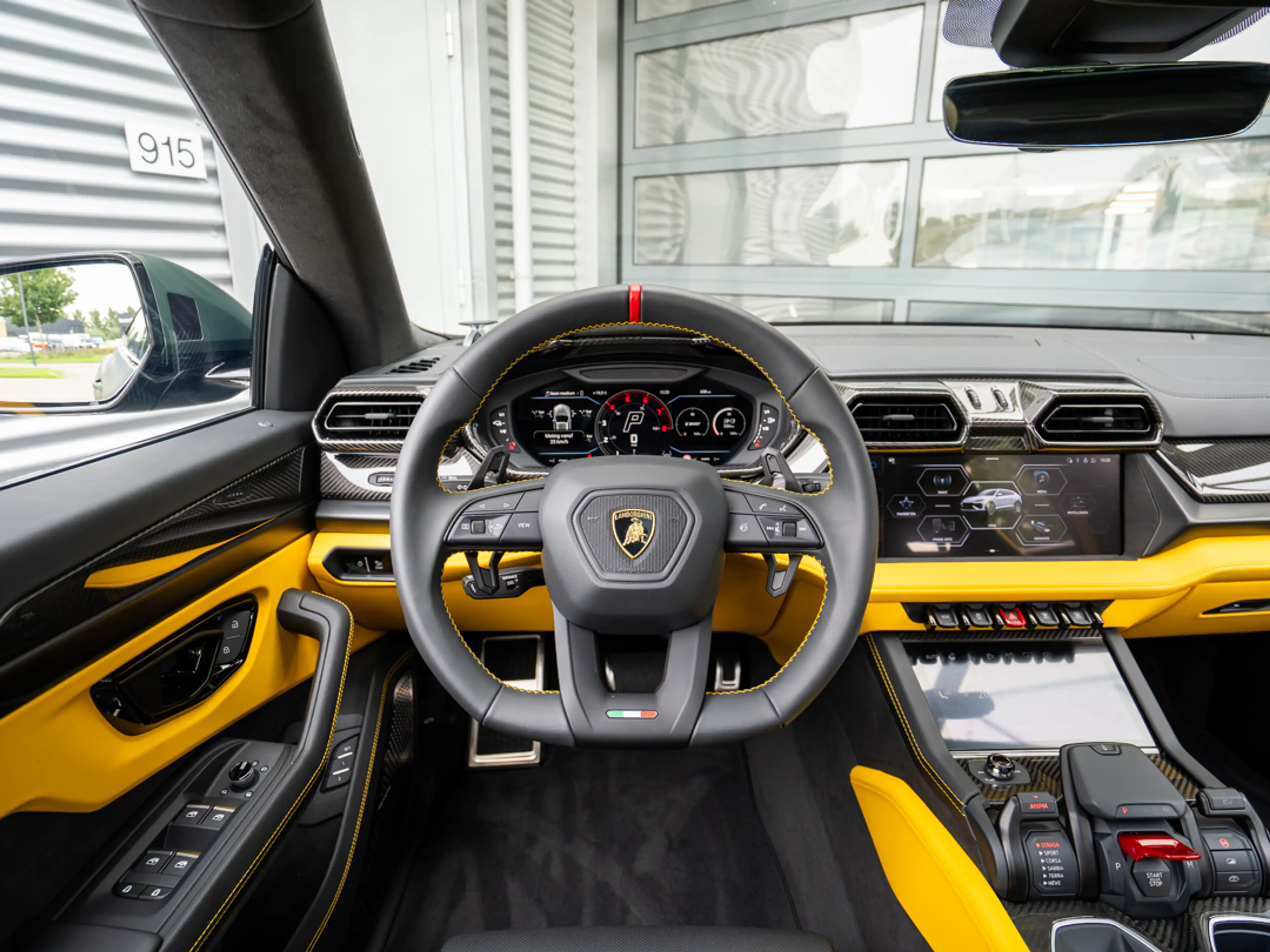 Lamborghini Urus 4.0 V8 Hybrid SE | CARBON | MATT | BTW | PANO | VO — photo 13