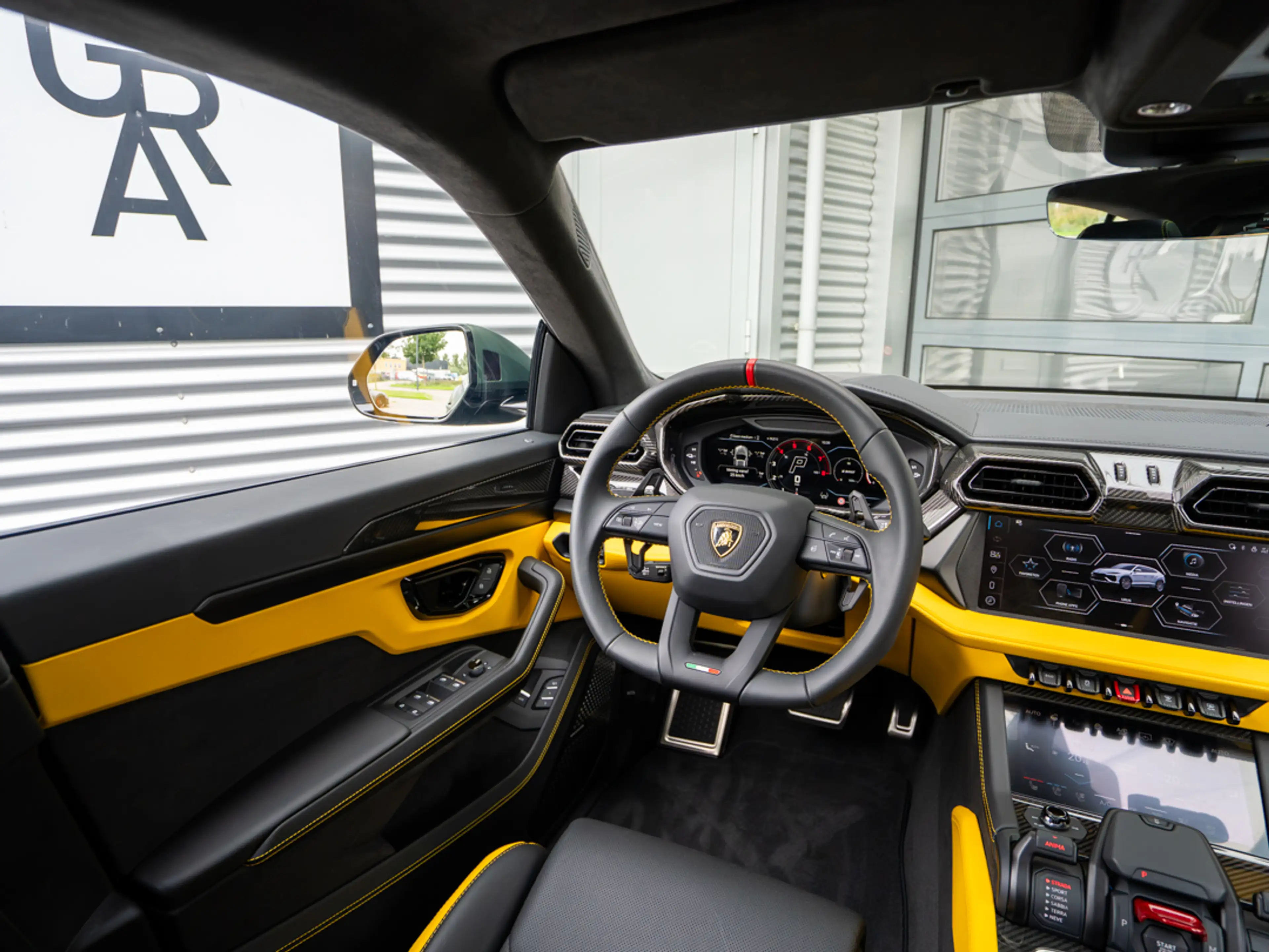 Lamborghini Urus 4.0 V8 Hybrid SE | CARBON | MATT | BTW | PANO | VO — photo 12