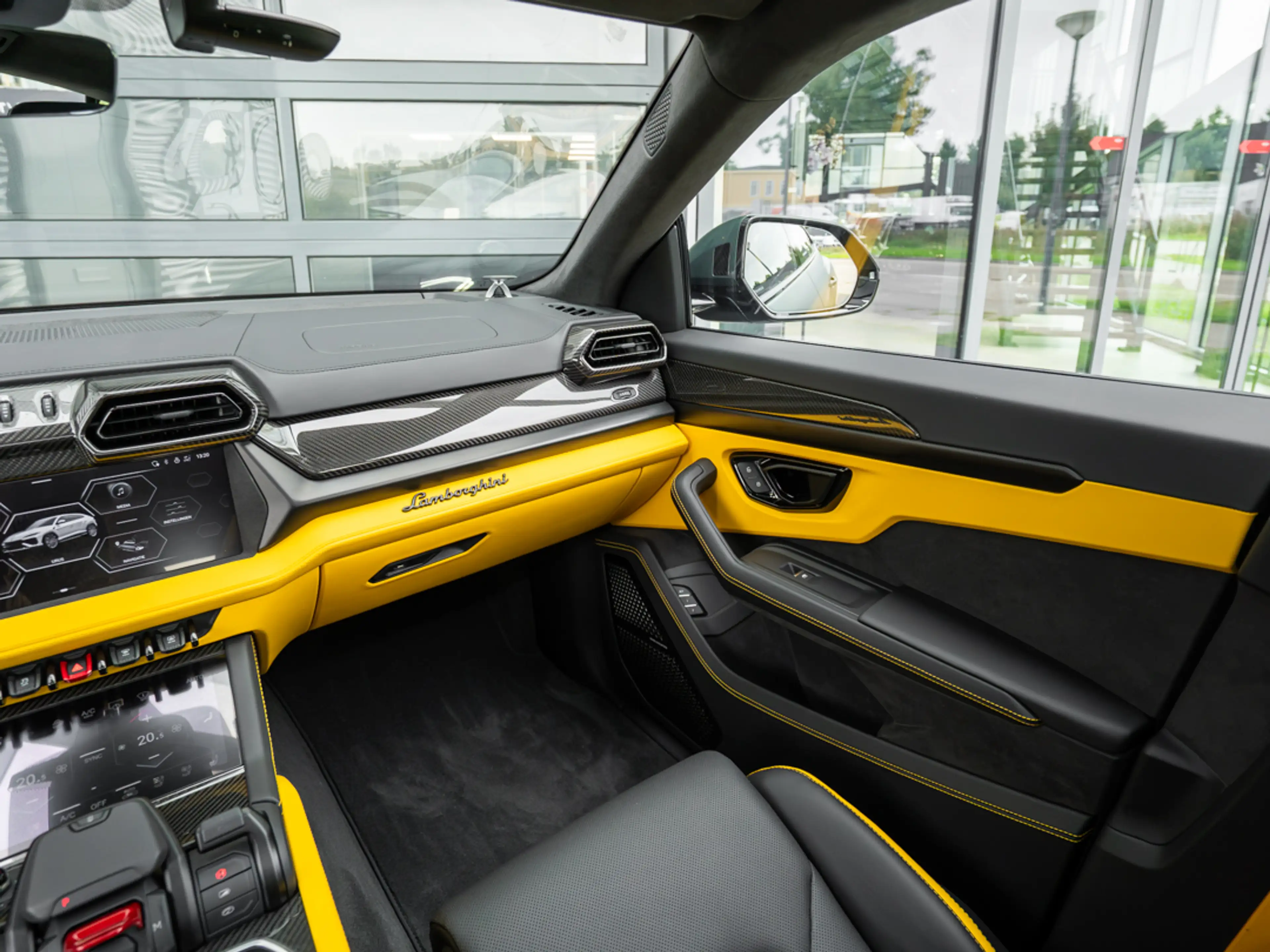 Lamborghini Urus 4.0 V8 Hybrid SE | CARBON | MATT | BTW | PANO | VO — photo 14