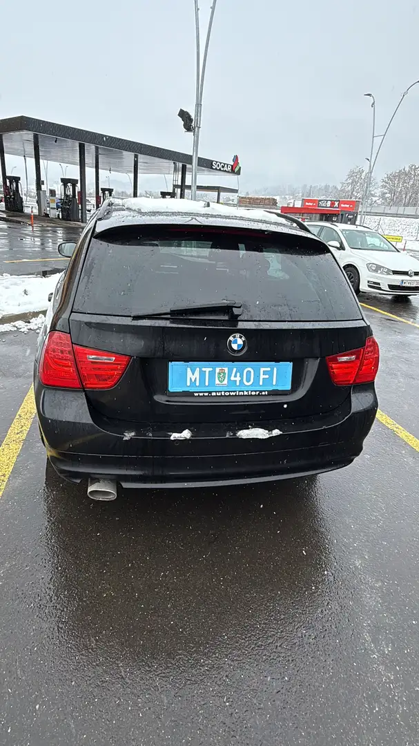 BMW 320 320d xDrive Schwarz - 2