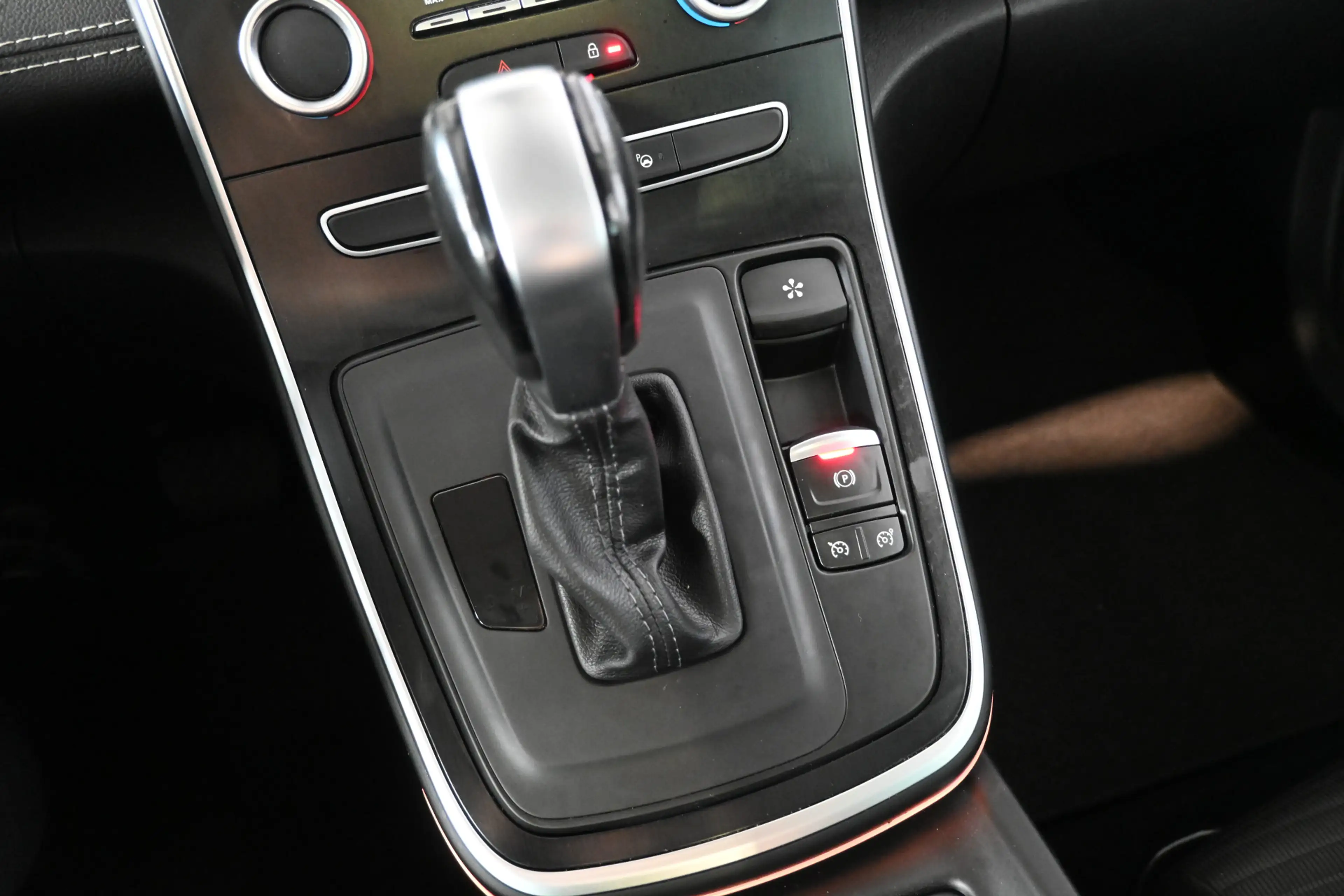 Renault Scenic 1.3 TCe Intens Automaat Nap Clima Cruise Trekhaak — photo 12