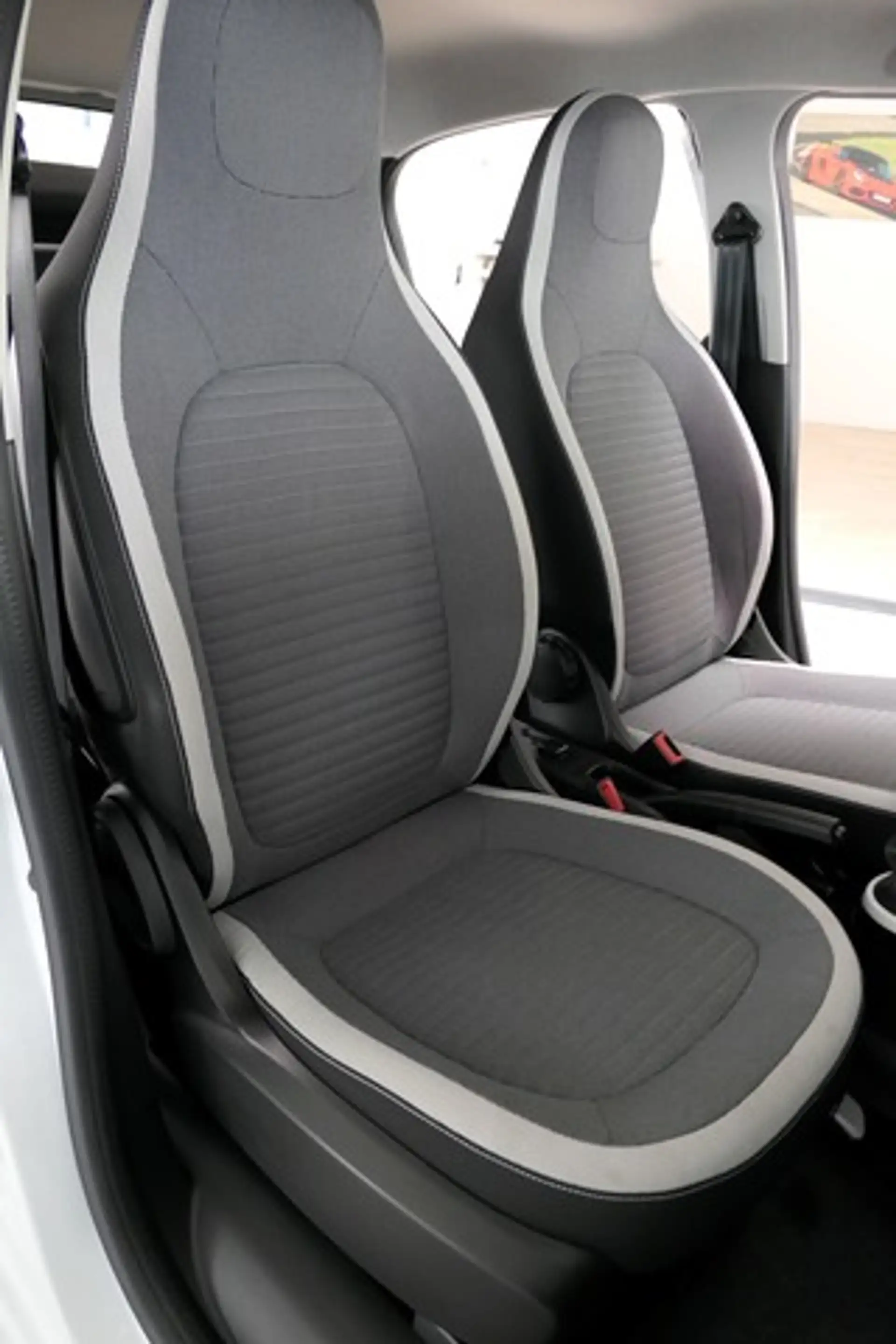 Renault Twingo Limited 25300 km! Klima! PDC! Tempomat — photo 14