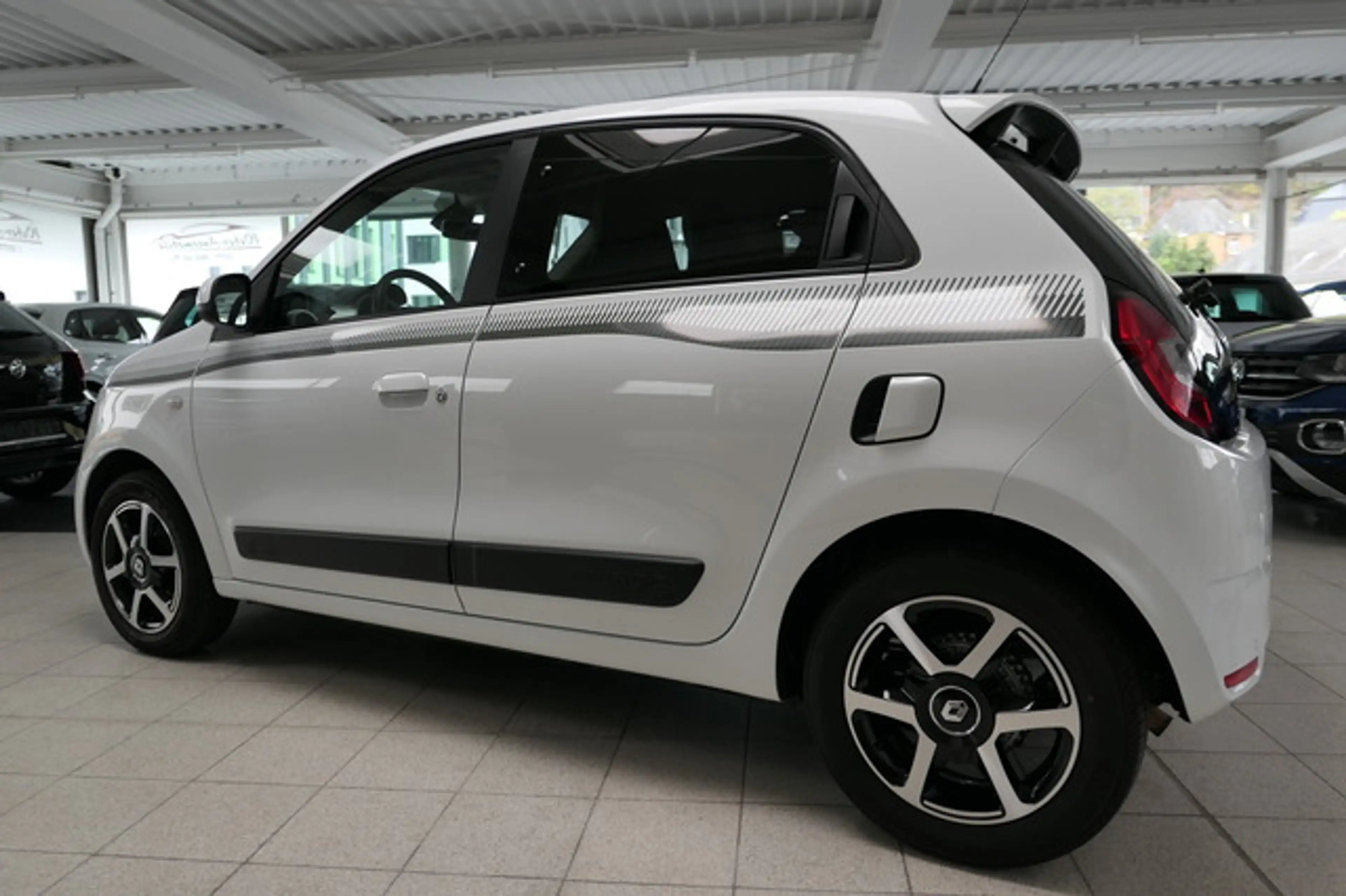 Renault Twingo Limited 25300 km! Klima! PDC! Tempomat — photo 8