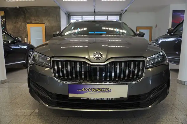 Skoda Superb view 2