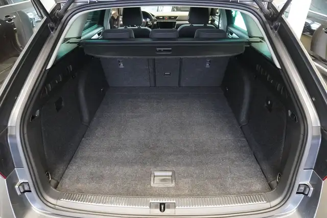 Skoda Superb view 10