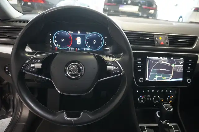 Skoda Superb view 11