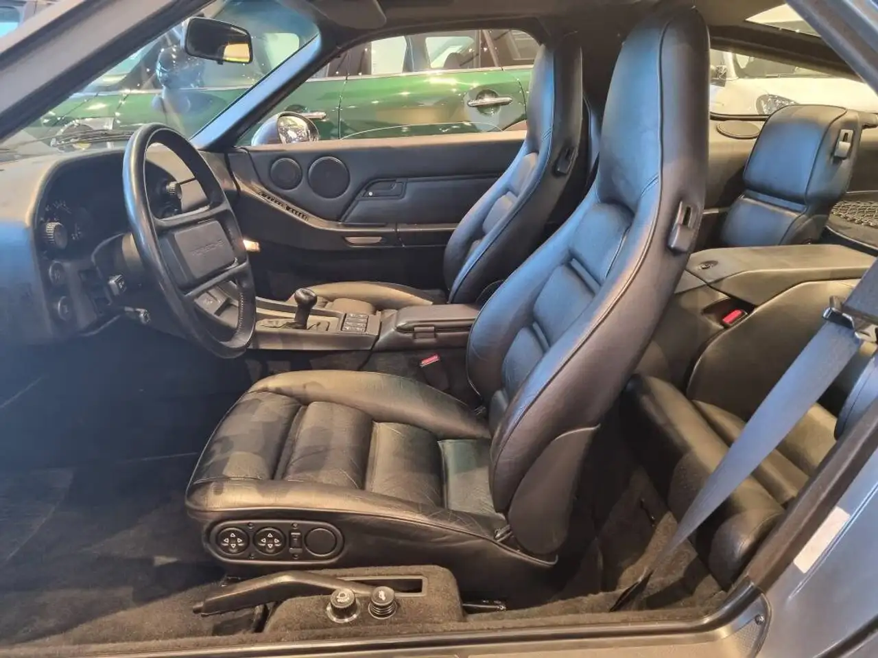 Porsche 928 5.0 GT, foto 10