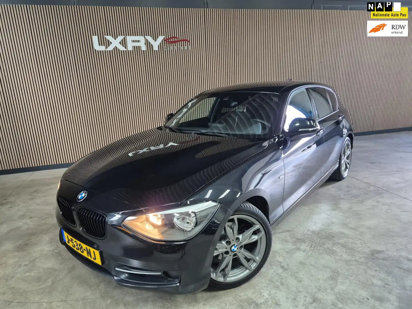 BMW 118 1-serie 118i Business | Clima | Navi | Pano | Crui Noir - 1