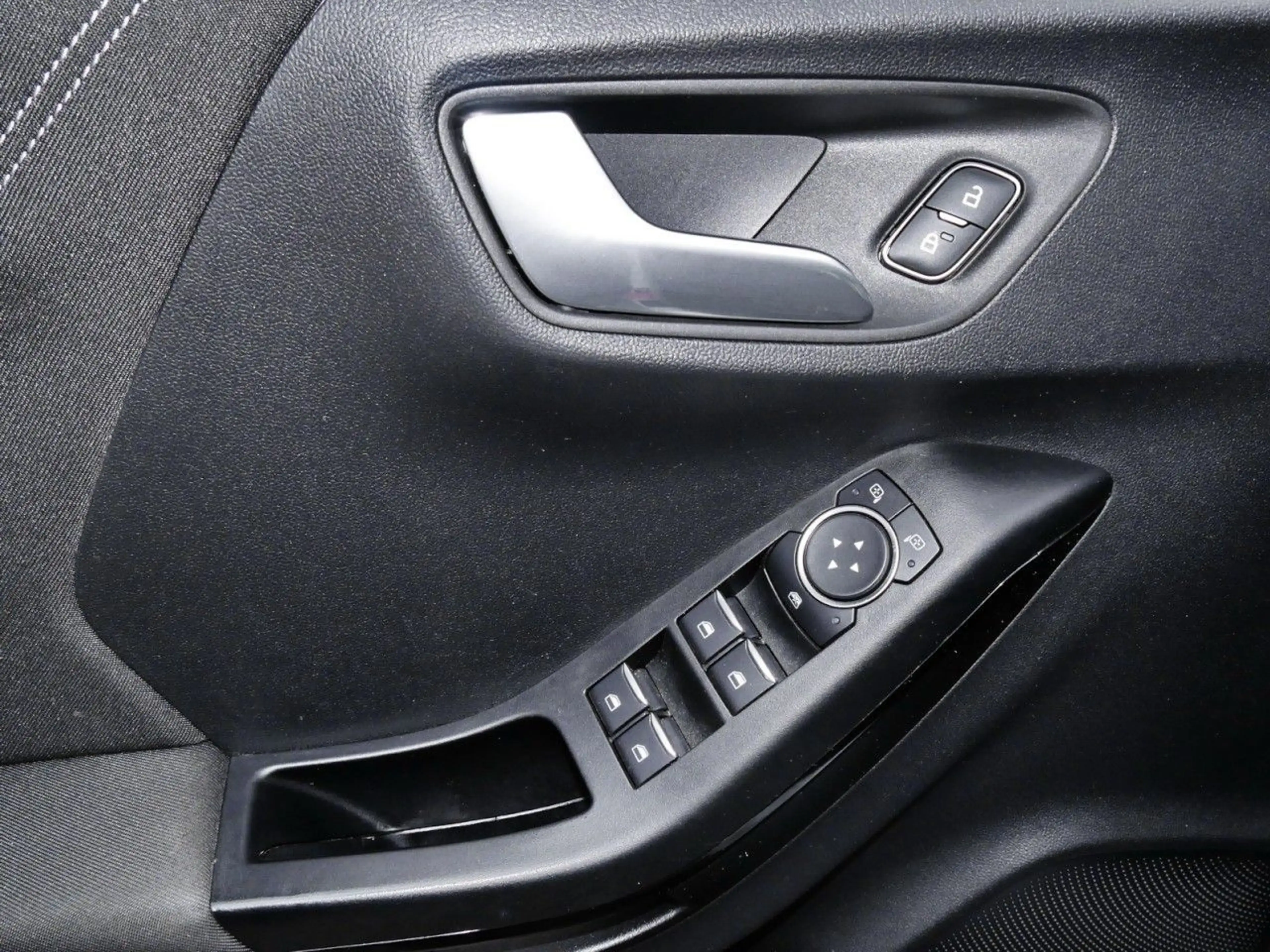 Ford Puma Cool+Connect 1.0 EB Klimaautom+Sitzheizung — photo 11