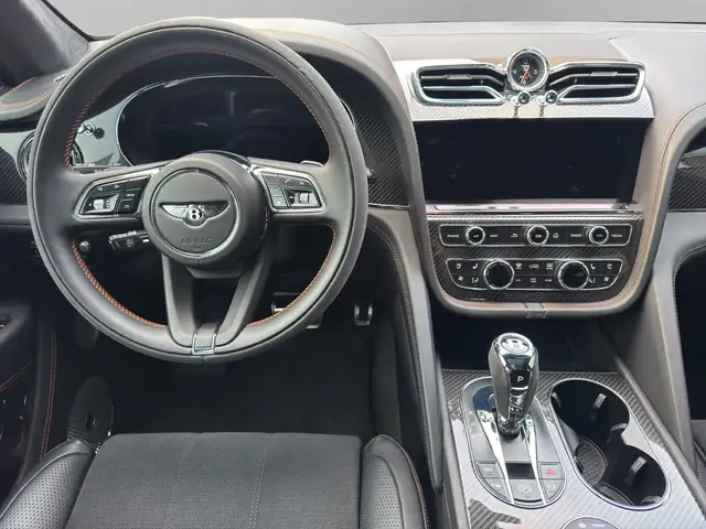 Bentley Bentayga view 15
