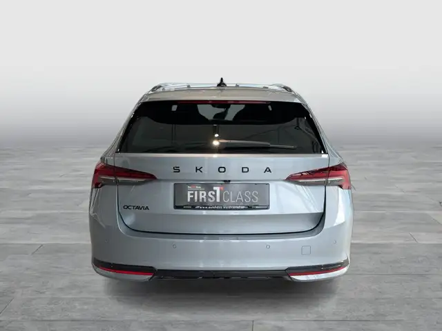 Skoda Octavia view 5