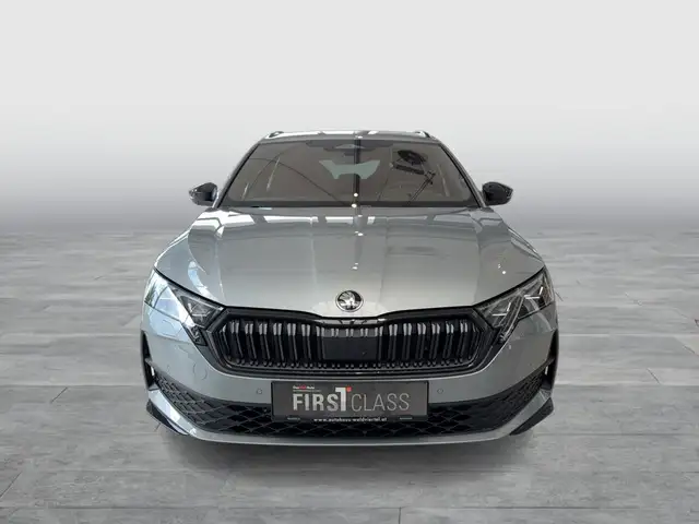 Skoda Octavia view 2
