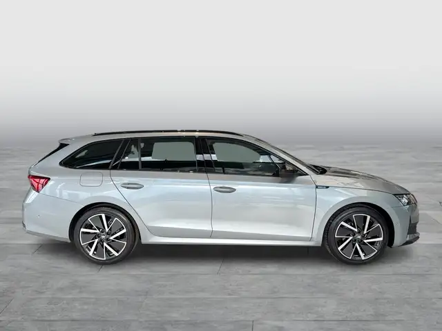 Skoda Octavia view 6