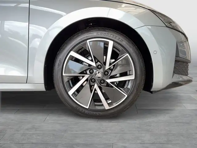 Skoda Octavia view 7