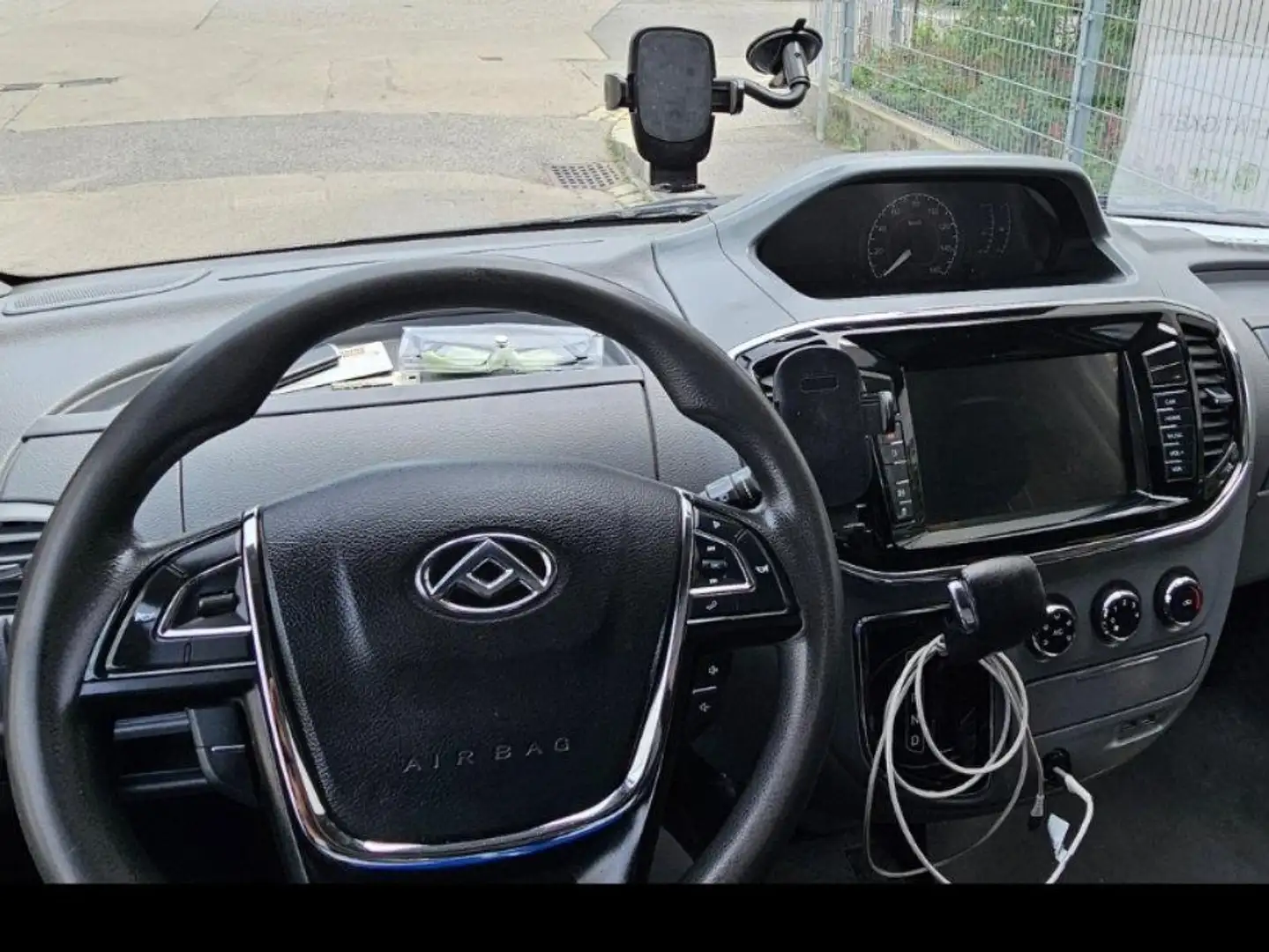 Maxus EV80 Elektro Bílá - 2