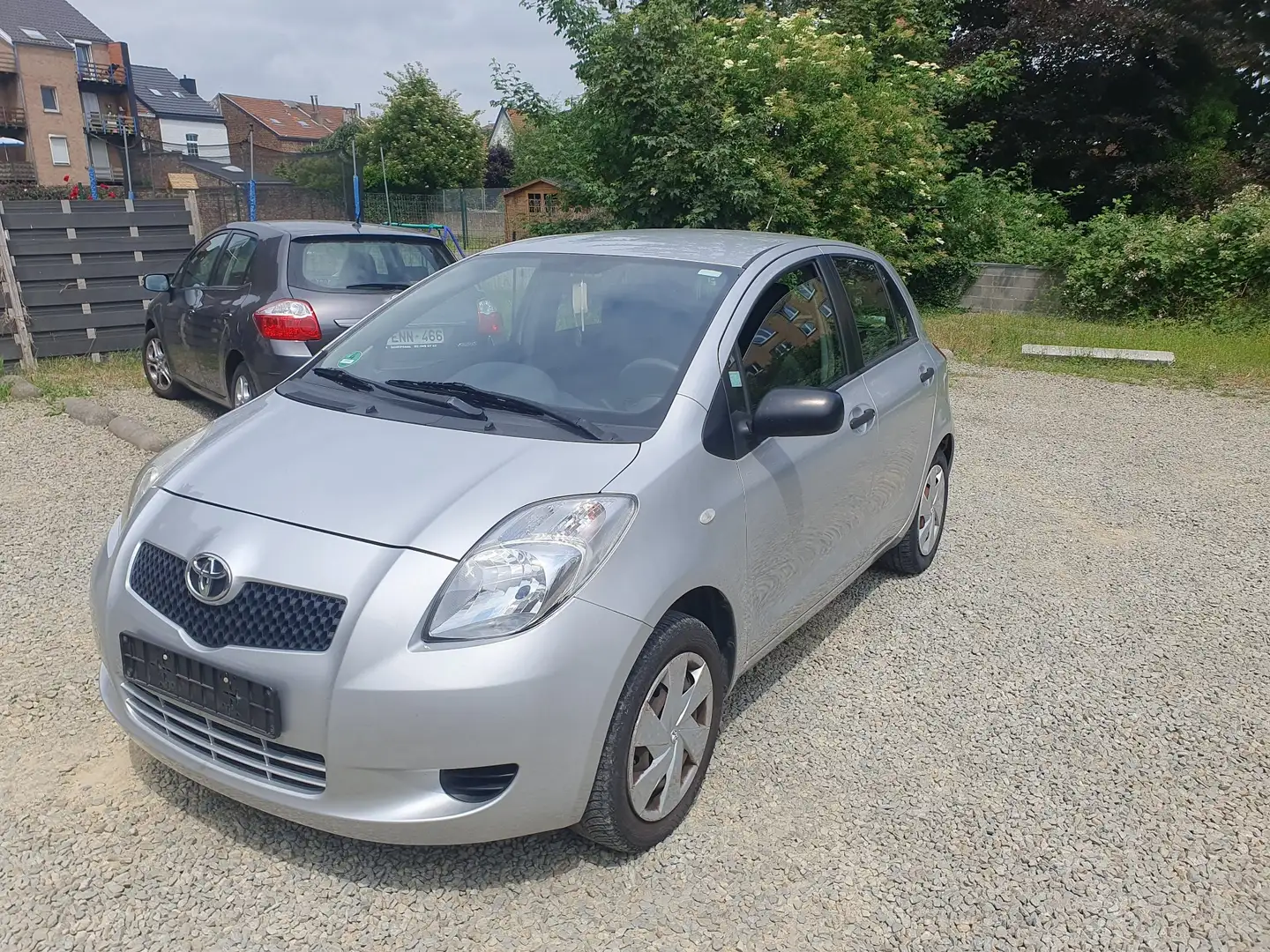 Toyota Yaris 1.3i VVT-i 16v Luna - 1