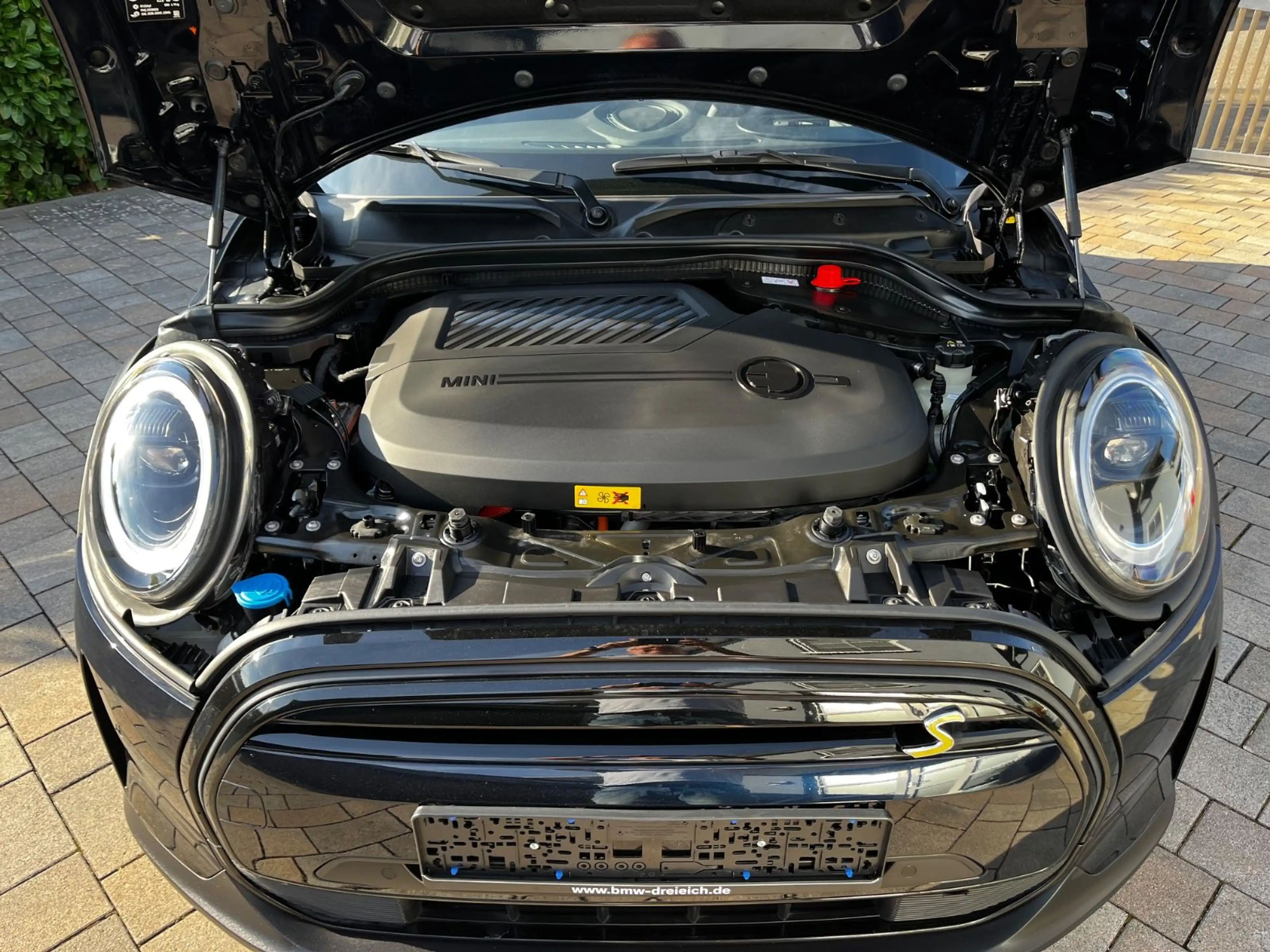MINI Cooper SE Pano HUD H/K Navi LED Kam 17 — photo 9