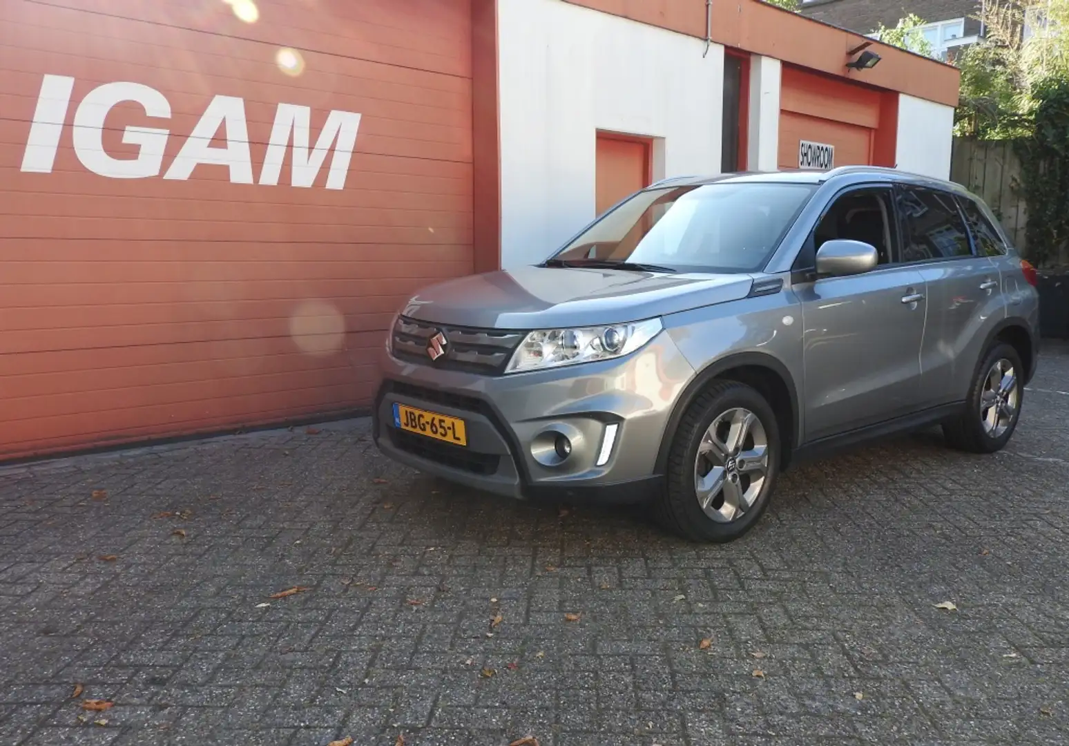 Suzuki Vitara 1.6 Rhino, Automaat, lichtmet velgen, stoelverw, C Gris - 1